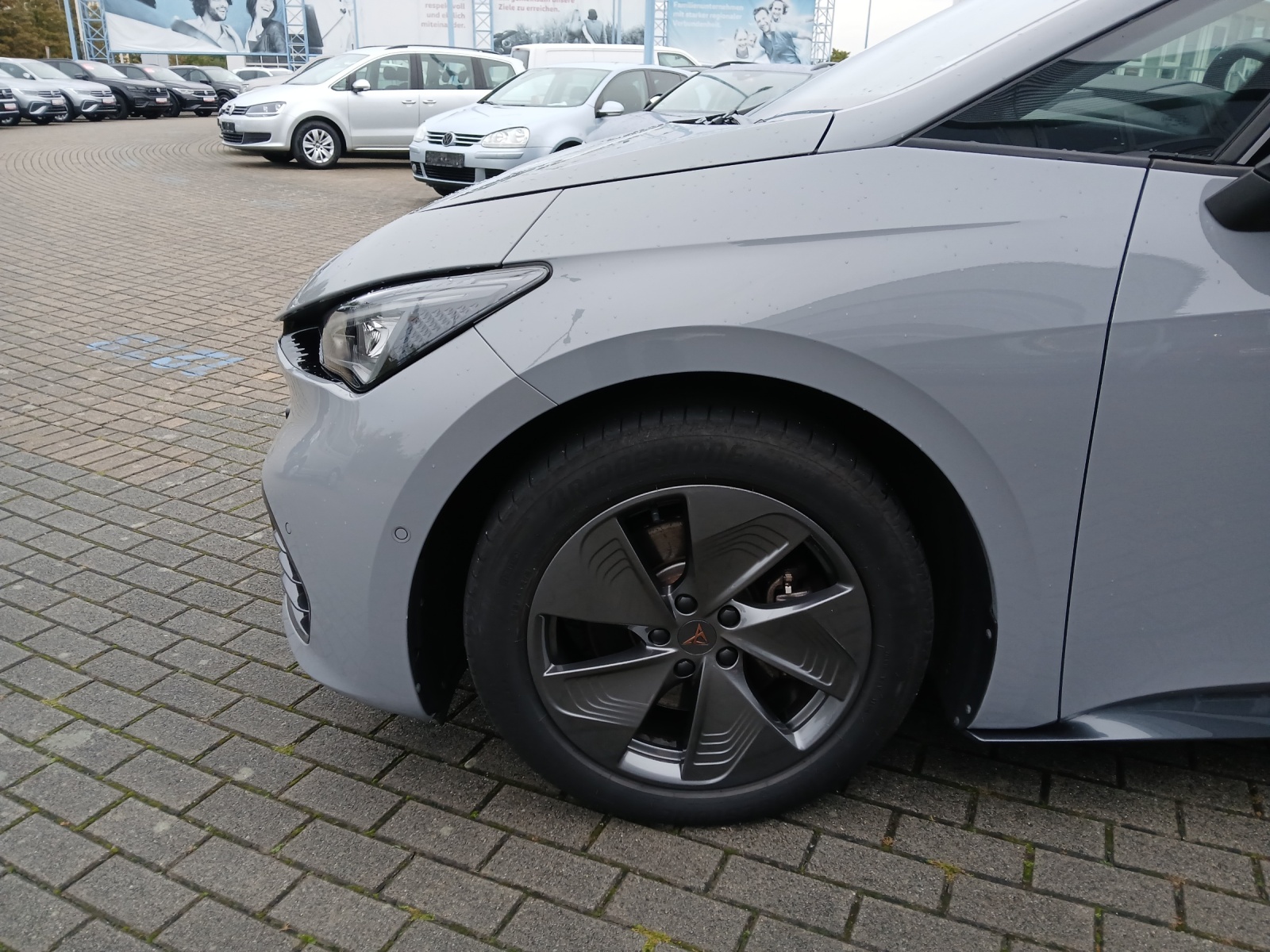 Fahrzeugabbildung CUPRA Born LED Navi Pano ACC RFK 18