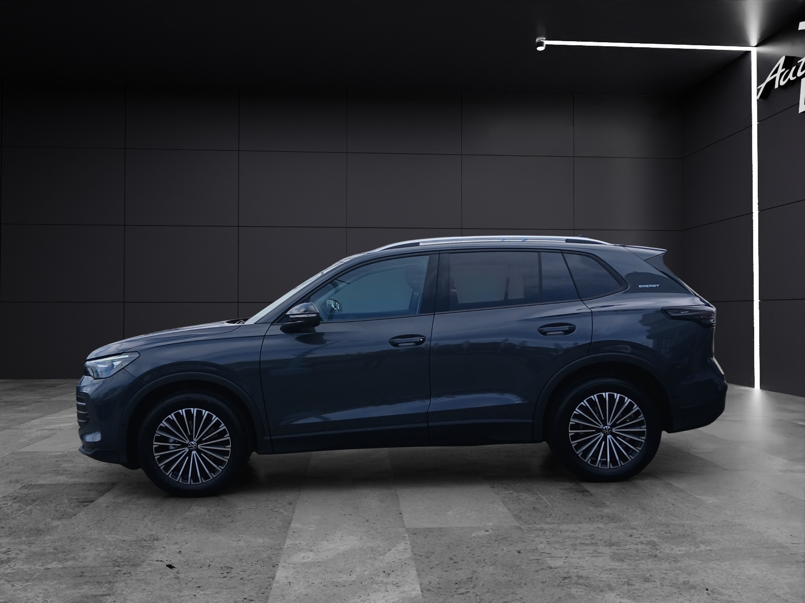 Fahrzeugabbildung Volkswagen Tiguan Life eTSI AHZV IQ-LED KESSY AreaView
