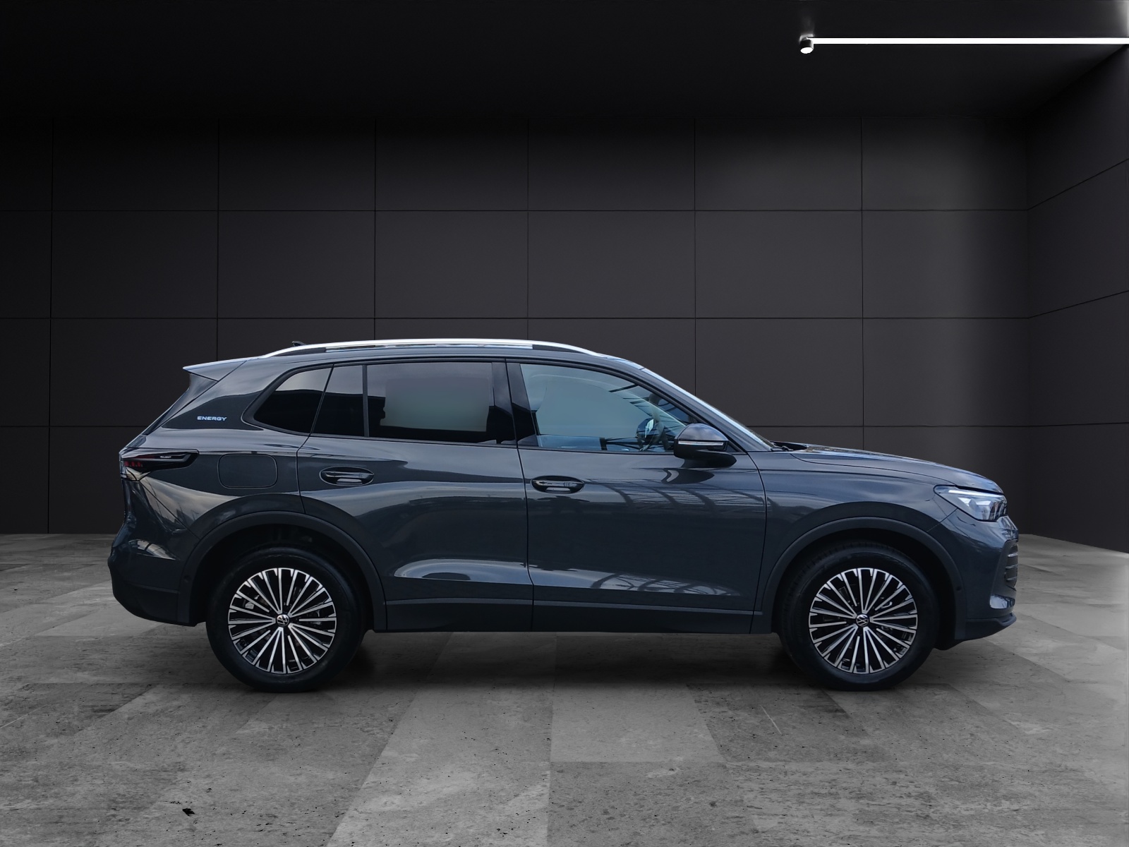 Fahrzeugabbildung Volkswagen Tiguan Life eTSI AHZV IQ-LED KESSY AreaView