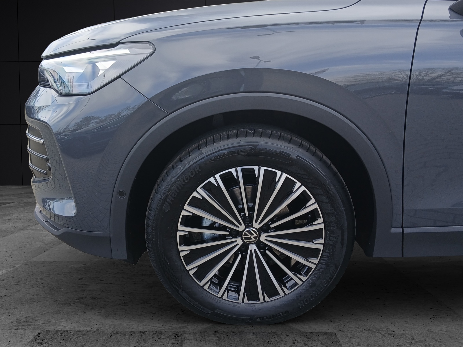 Fahrzeugabbildung Volkswagen Tiguan Life eTSI AHZV IQ-LED KESSY AreaView