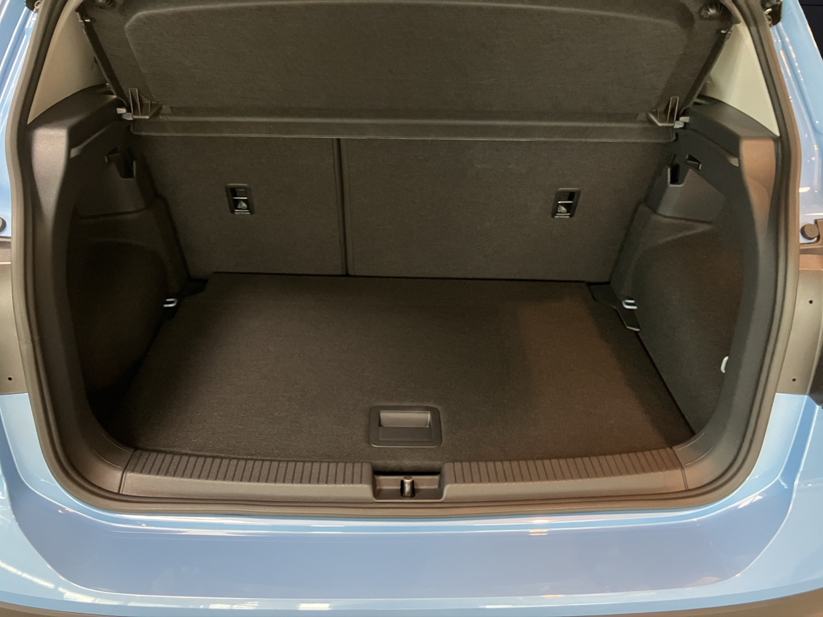 Fahrzeugabbildung Volkswagen T-Cross 1.0 TSI 70 kW LED AppConnect
