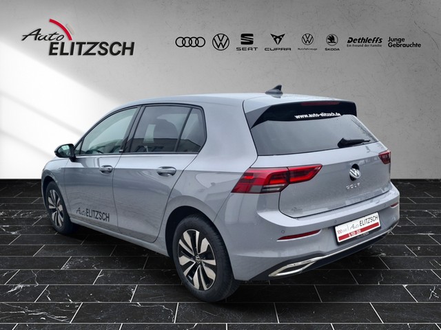 Fahrzeugabbildung Volkswagen Golf VIII TSI Move LED Navi AID RFK SH LM