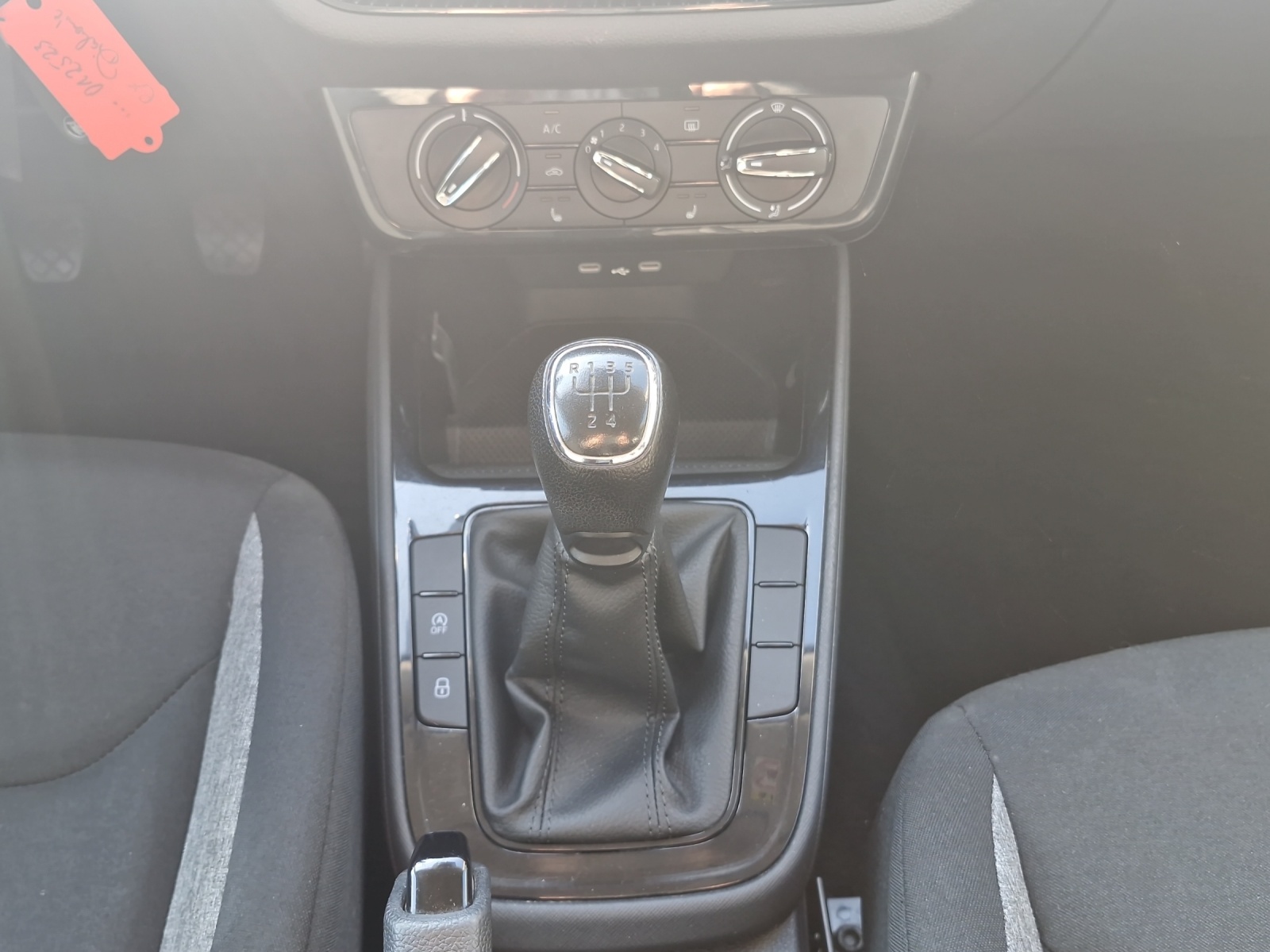 Fahrzeugabbildung SKODA Fabia Active 1.0 LED SHZ