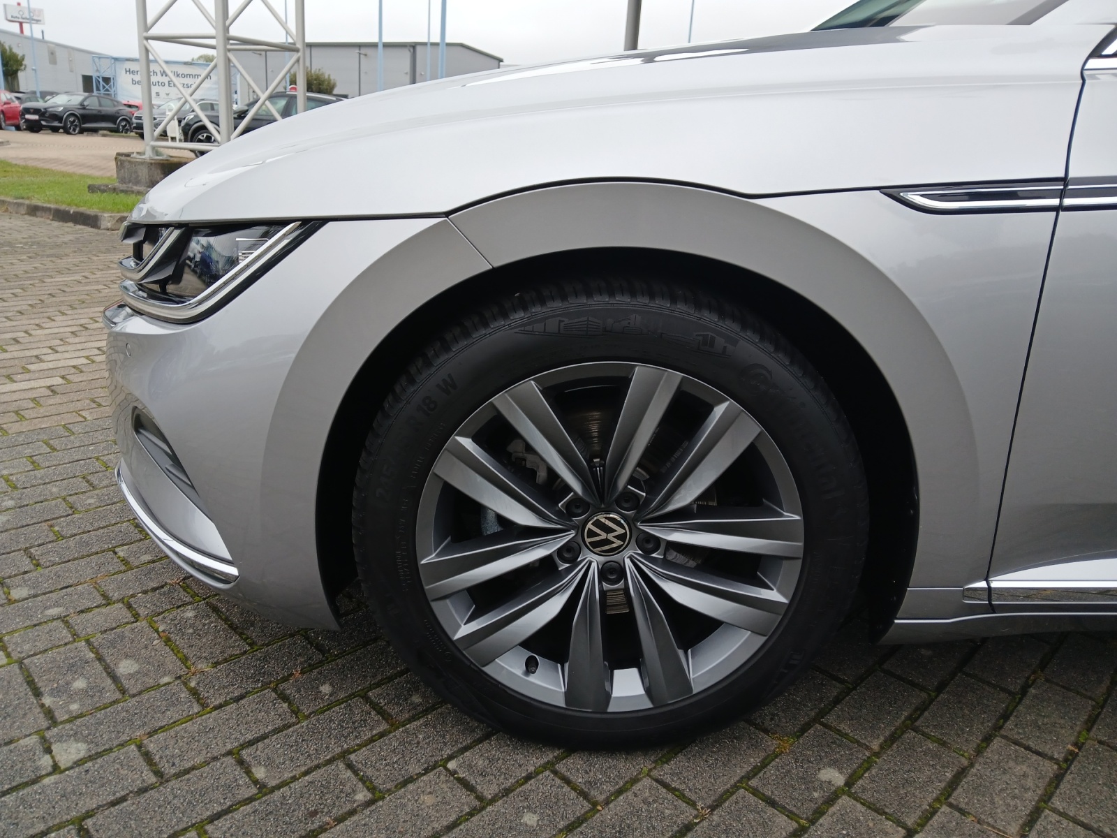 Fahrzeugabbildung Volkswagen Arteon SB TDI Elegance DSG LED AHK Navi AID ACC RFK SH