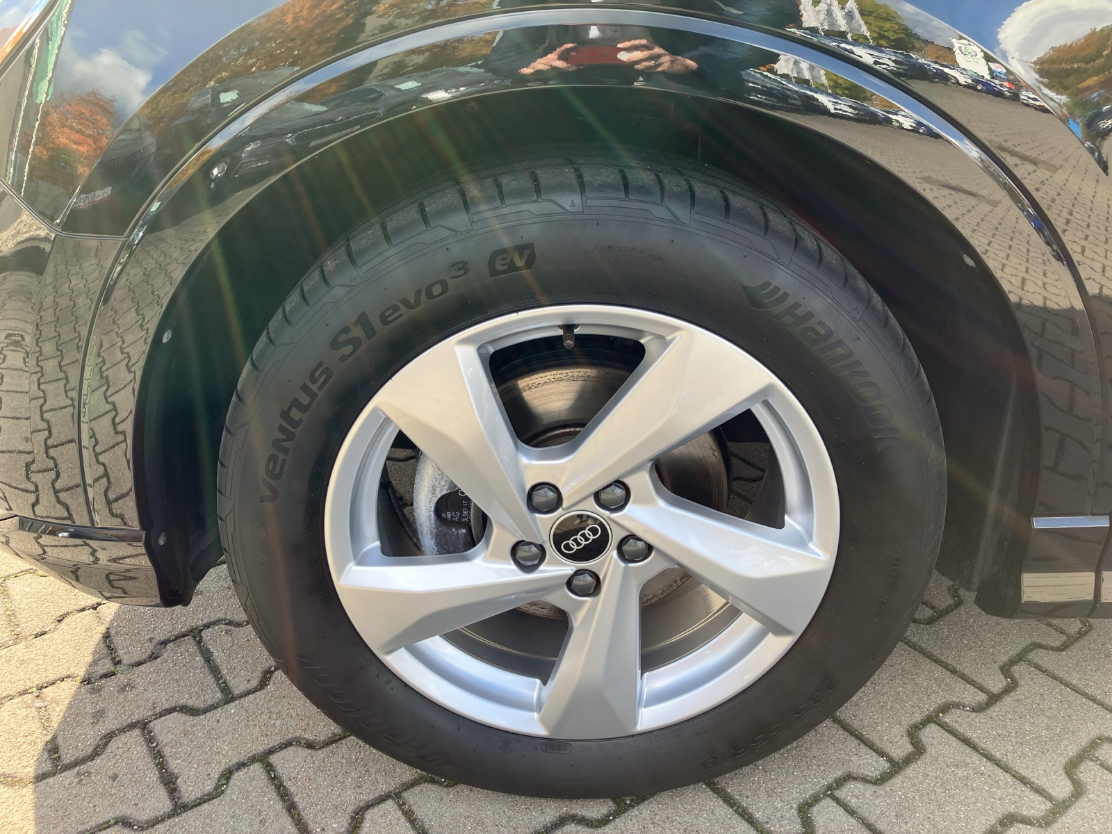 Fahrzeugabbildung Audi Q3 35 TFSI S tronic LED Navi plus AHZV