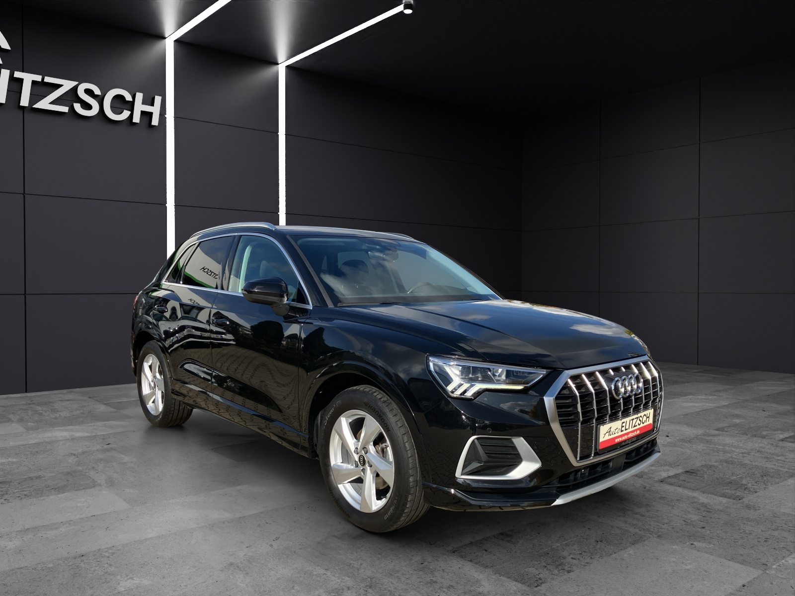 Fahrzeugabbildung Audi Q3 35 TFSI S tronic LED Navi plus AHZV