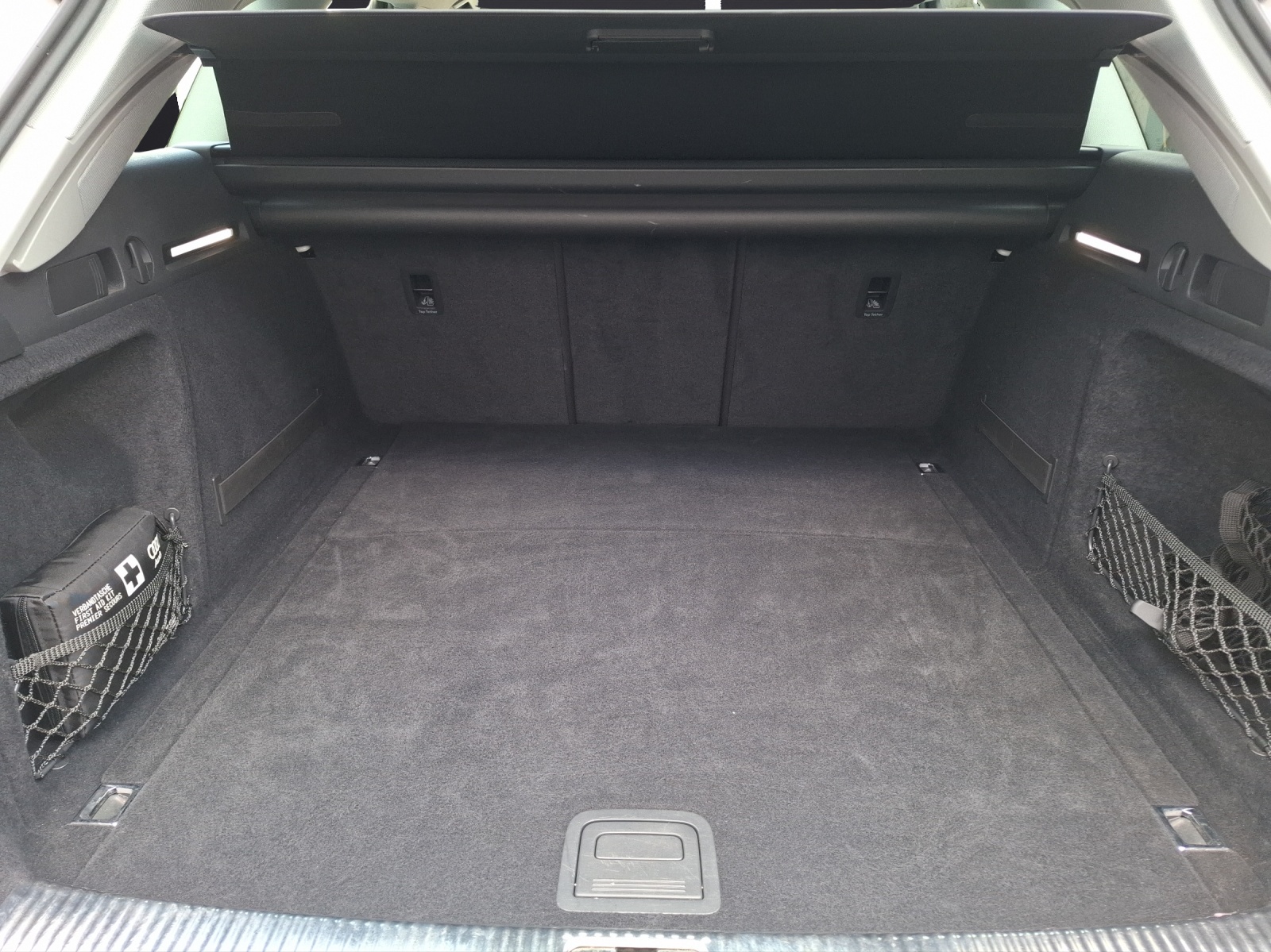 Fahrzeugabbildung Audi A4 Avant 40 TDI S-tronic quattro LED AHK Navi AVC ACC Park-Assist SH