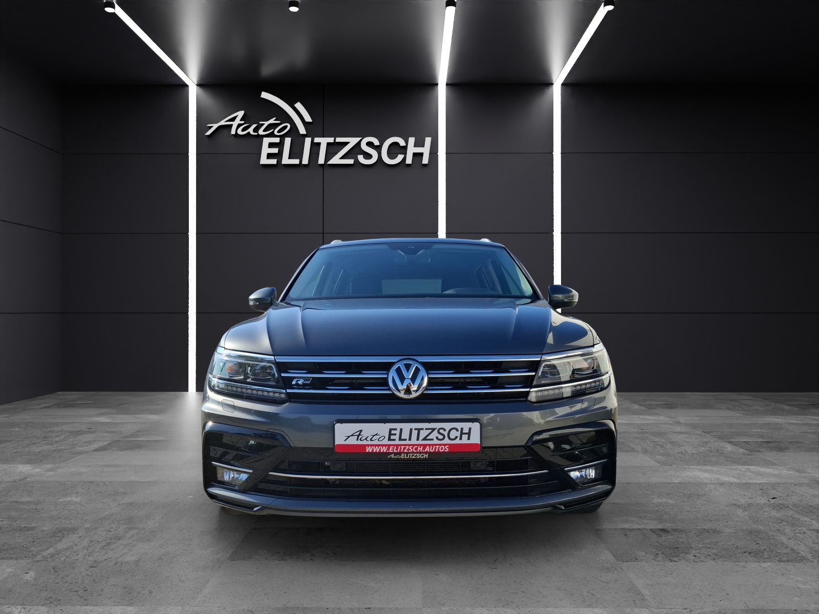 Fahrzeugabbildung Volkswagen Tiguan TSI Join LED AHK Navi HUD ACC PDC SH 19