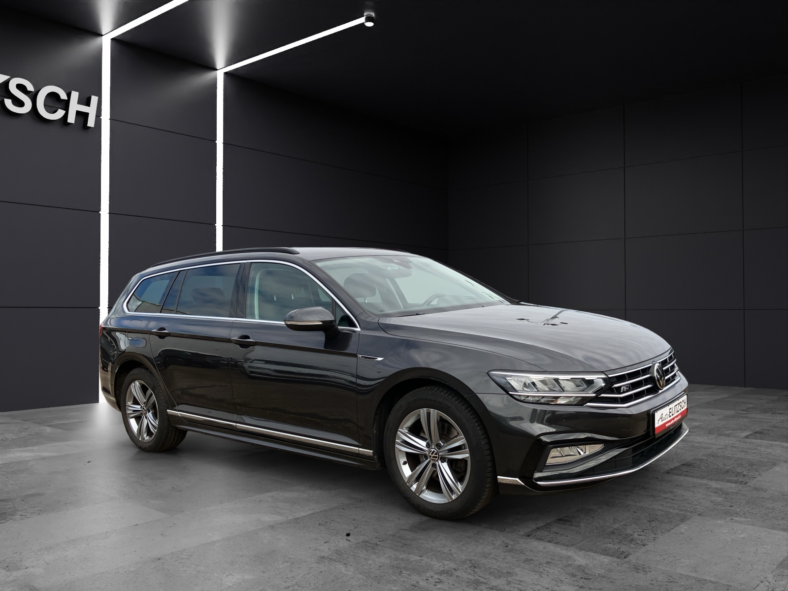 Fahrzeugabbildung Volkswagen Passat Variant TSI R-Line LED ACC AHK HuD Massage Business