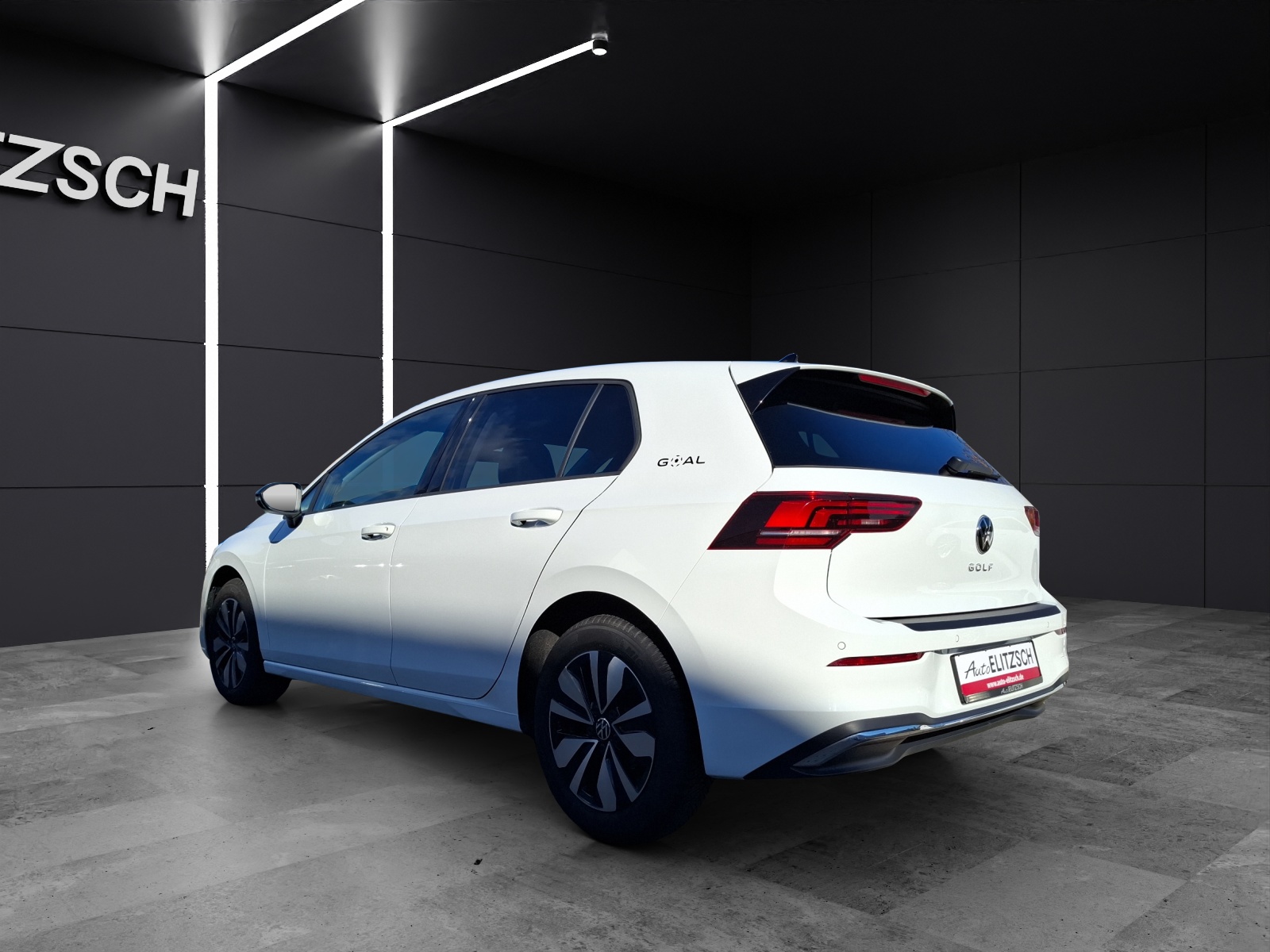Fahrzeugabbildung Volkswagen Golf VIII TSI Goal LED AHK Navi AID ACC PDC SH LM