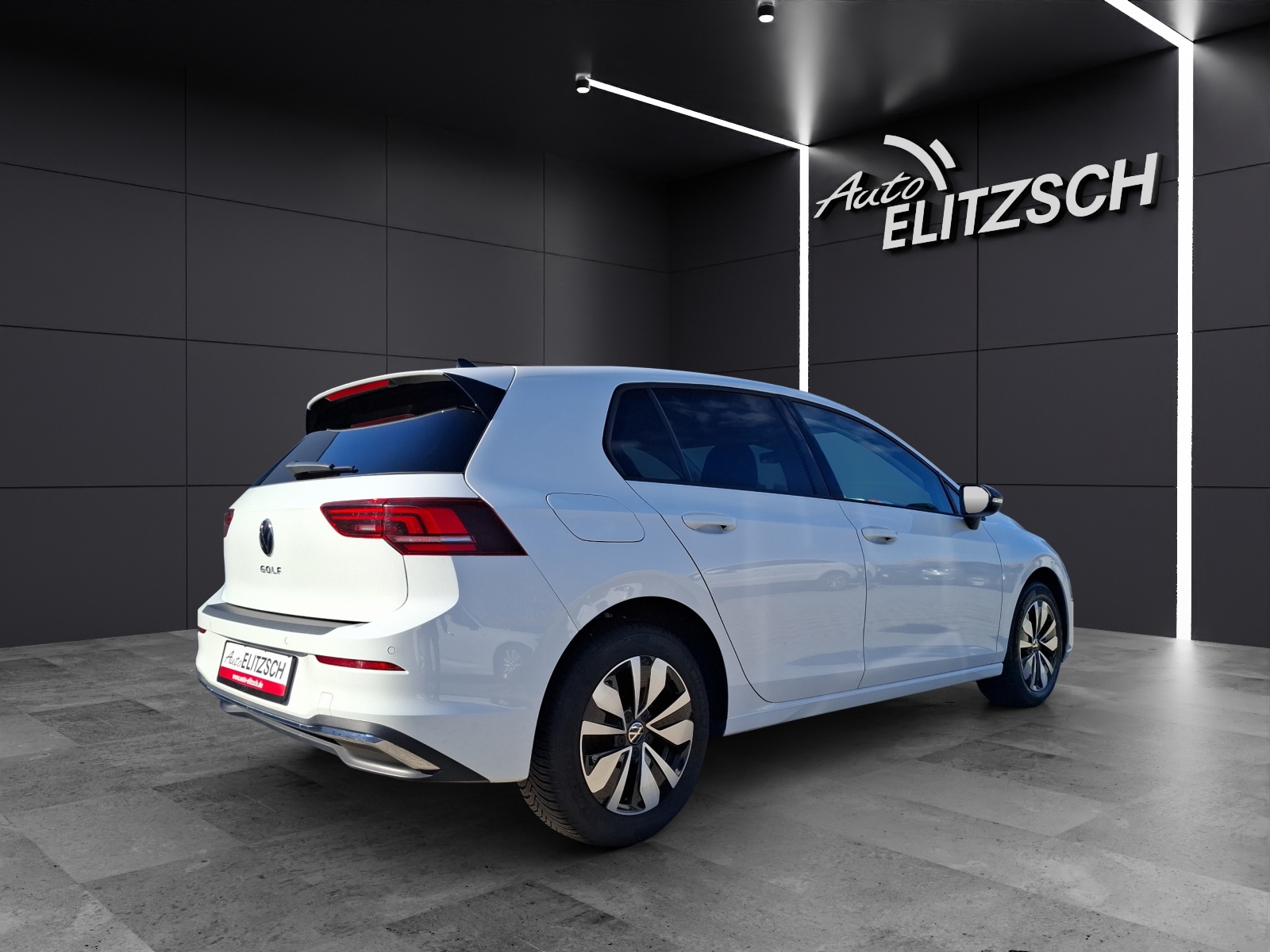 Fahrzeugabbildung Volkswagen Golf VIII TSI Goal LED AHK Navi AID ACC PDC SH LM