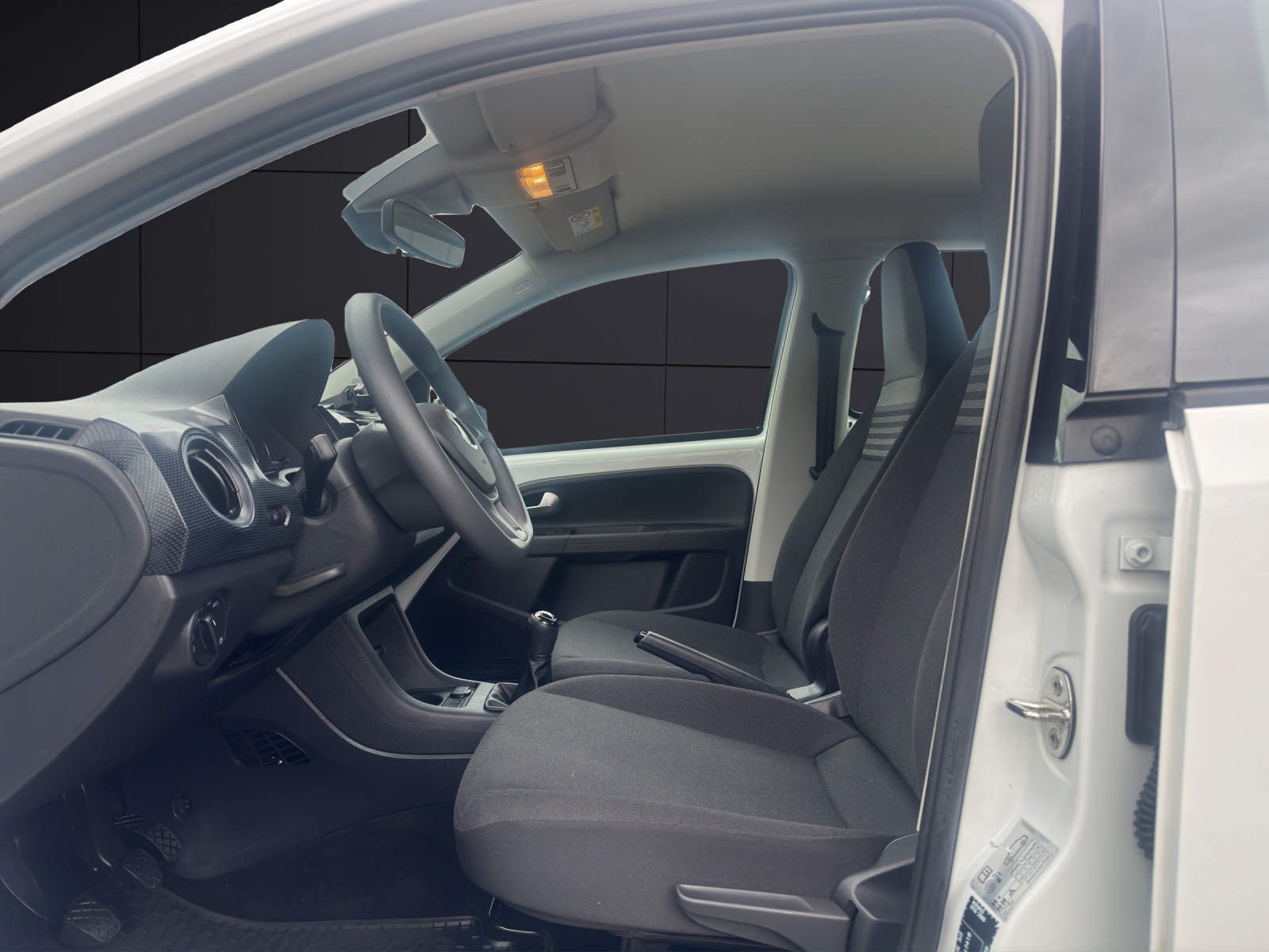 Fahrzeugabbildung Volkswagen up! 1.0 Klima DAB SHZ