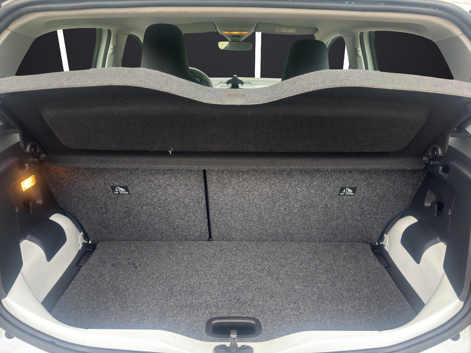 Fahrzeugabbildung Volkswagen up! 1.0 Klima DAB SHZ