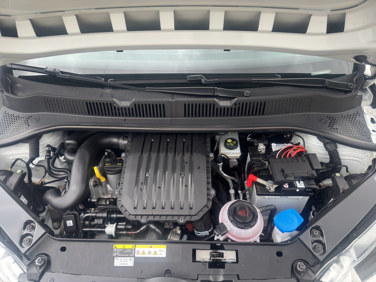 Fahrzeugabbildung Volkswagen up! 1.0 Klima DAB SHZ