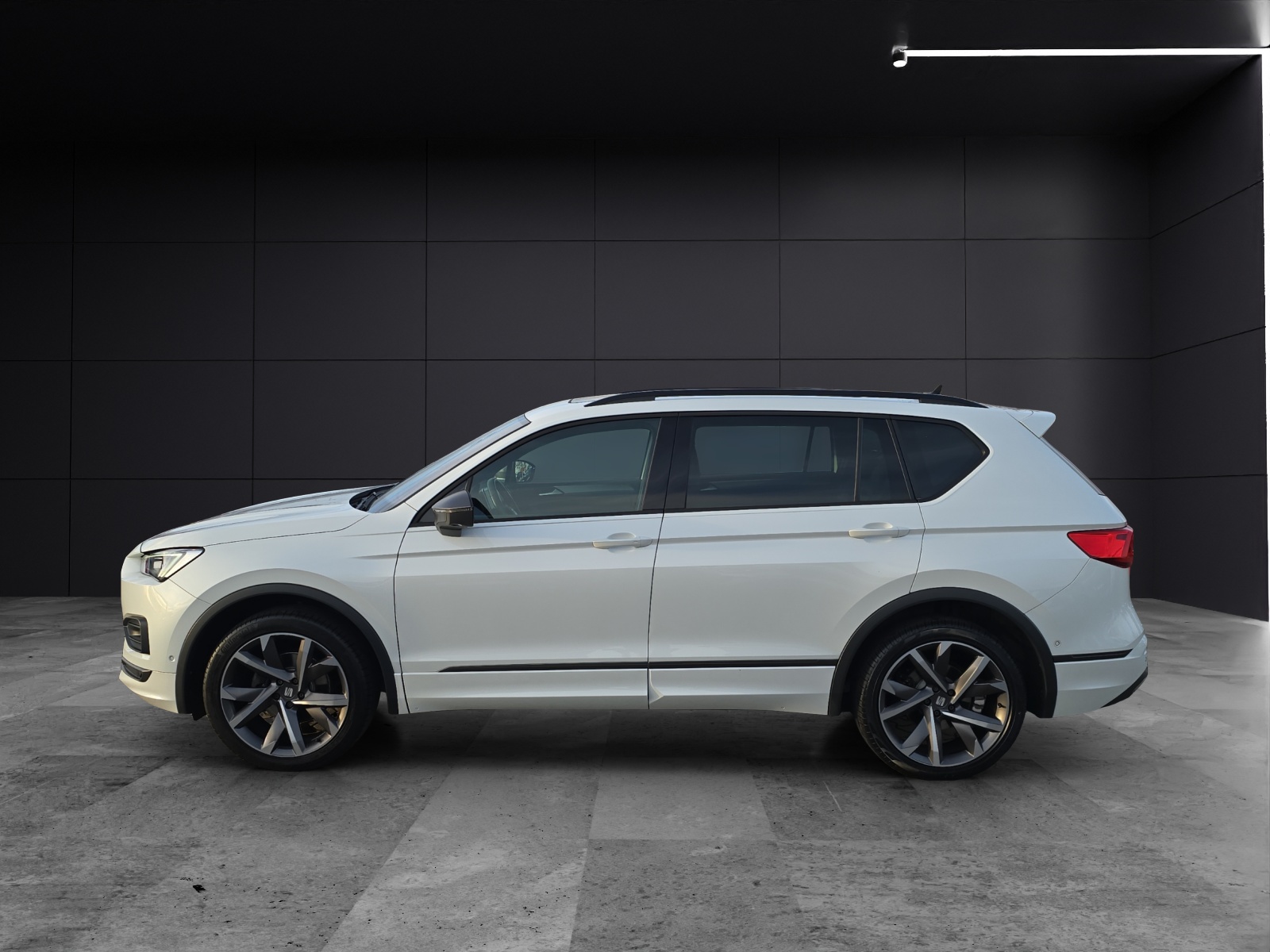 Fahrzeugabbildung SEAT Tarraco FR 1.5 TSI ACT ACC LED NAVI AHZ