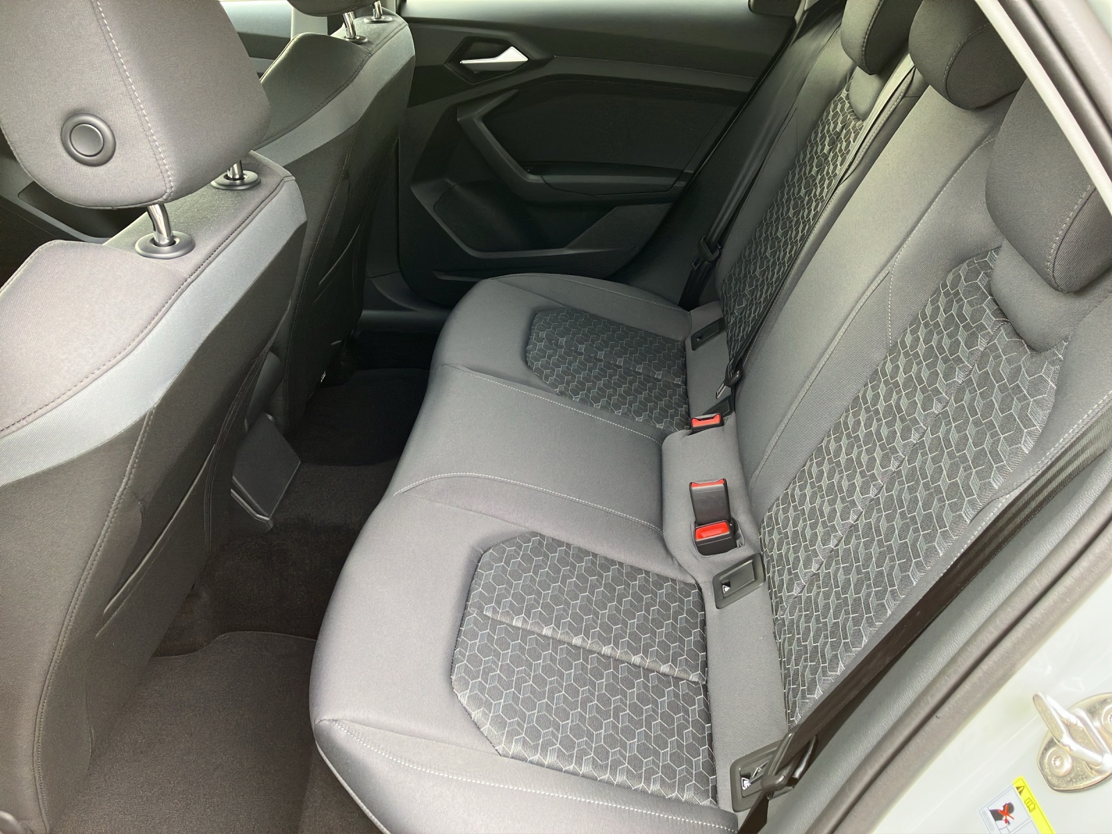 Fahrzeugabbildung Audi A1 Sportback 25 TFSI advanced LED GRA SH