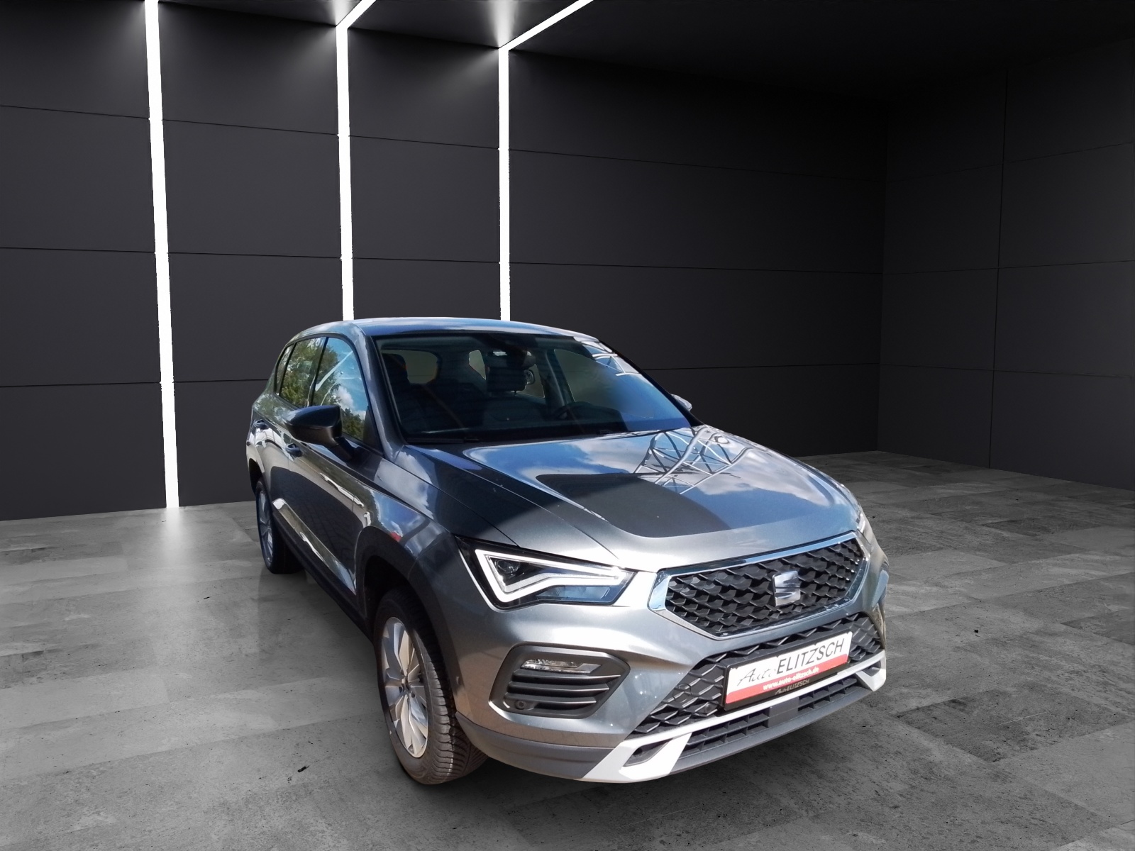 Fahrzeugabbildung SEAT Ateca TSI Style LED Navi ACC RFK SH LM