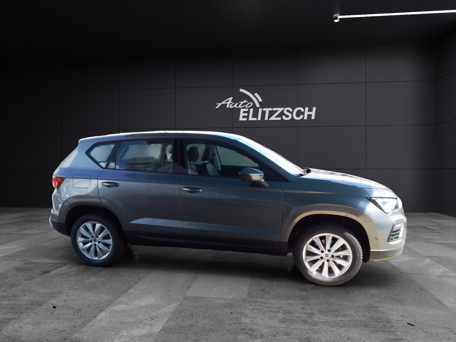 Fahrzeugabbildung SEAT Ateca TSI Style LED Navi ACC RFK SH LM