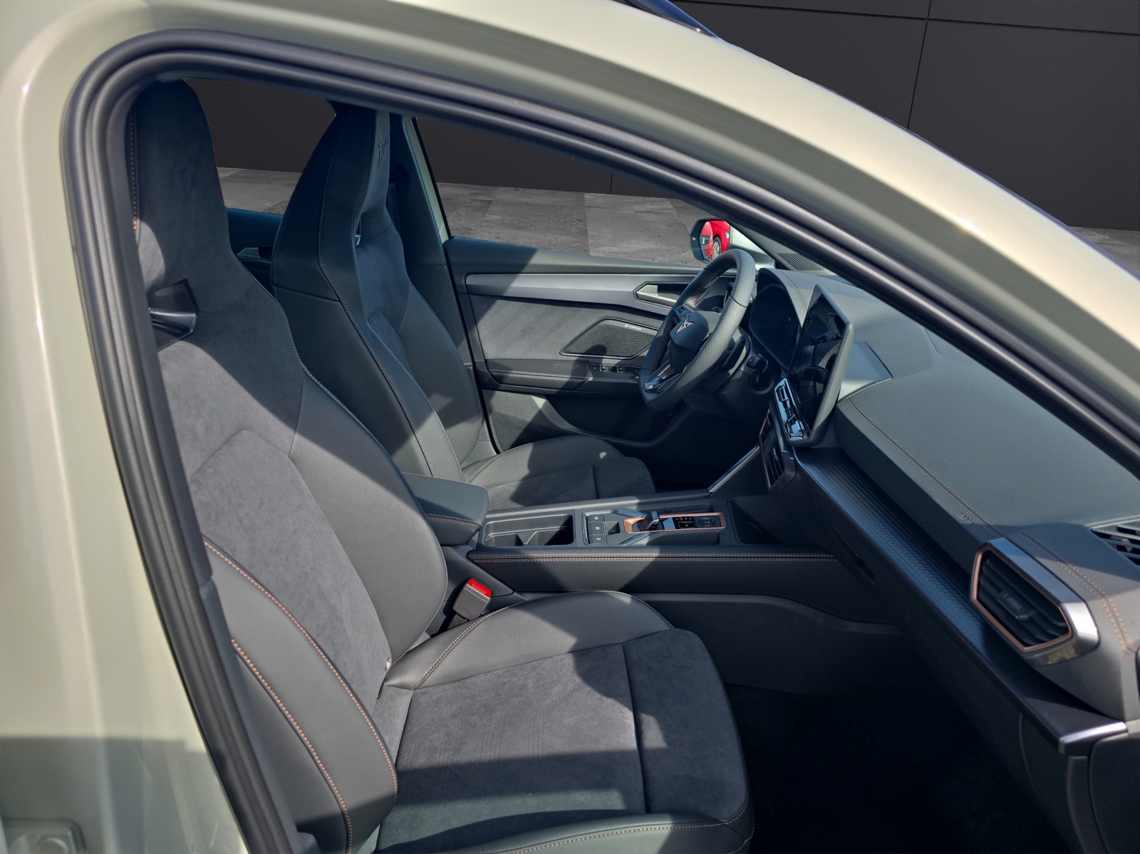 Fahrzeugabbildung CUPRA Leon Sportstourer 2.0 TSI 4Drive VZ DSG AHZ KAMERA LED ACC