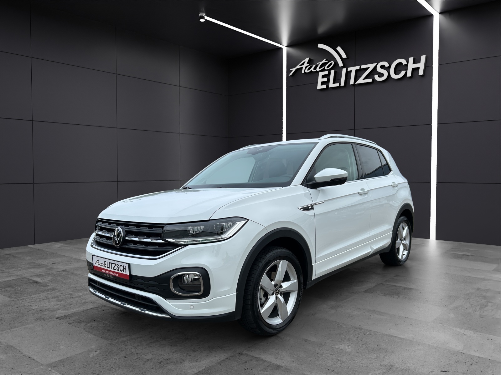 Fahrzeugabbildung Volkswagen T-Cross TSI Style R-Line LED Navi RFK SH 17