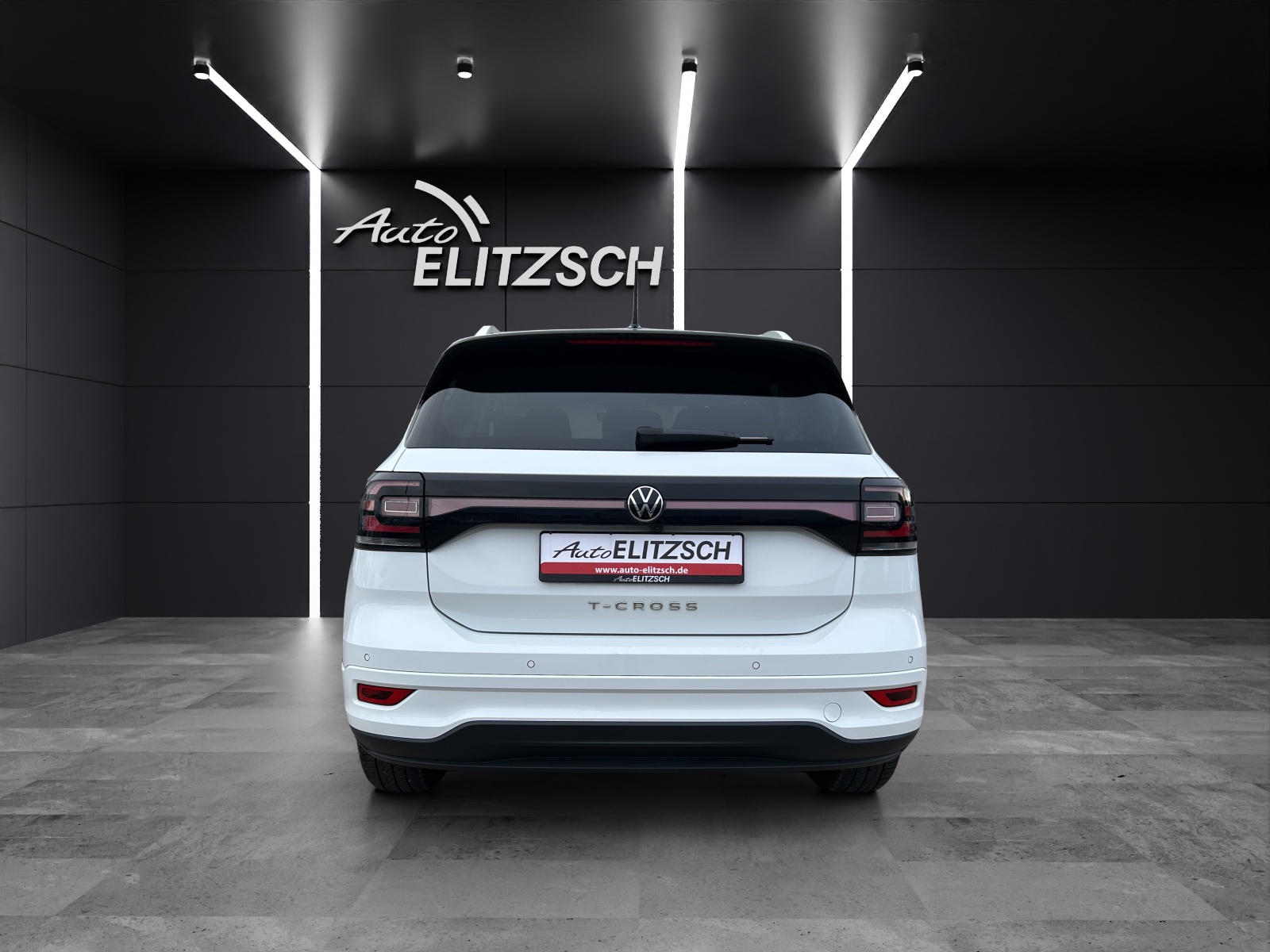 Fahrzeugabbildung Volkswagen T-Cross TSI Style R-Line LED Navi RFK SH 17