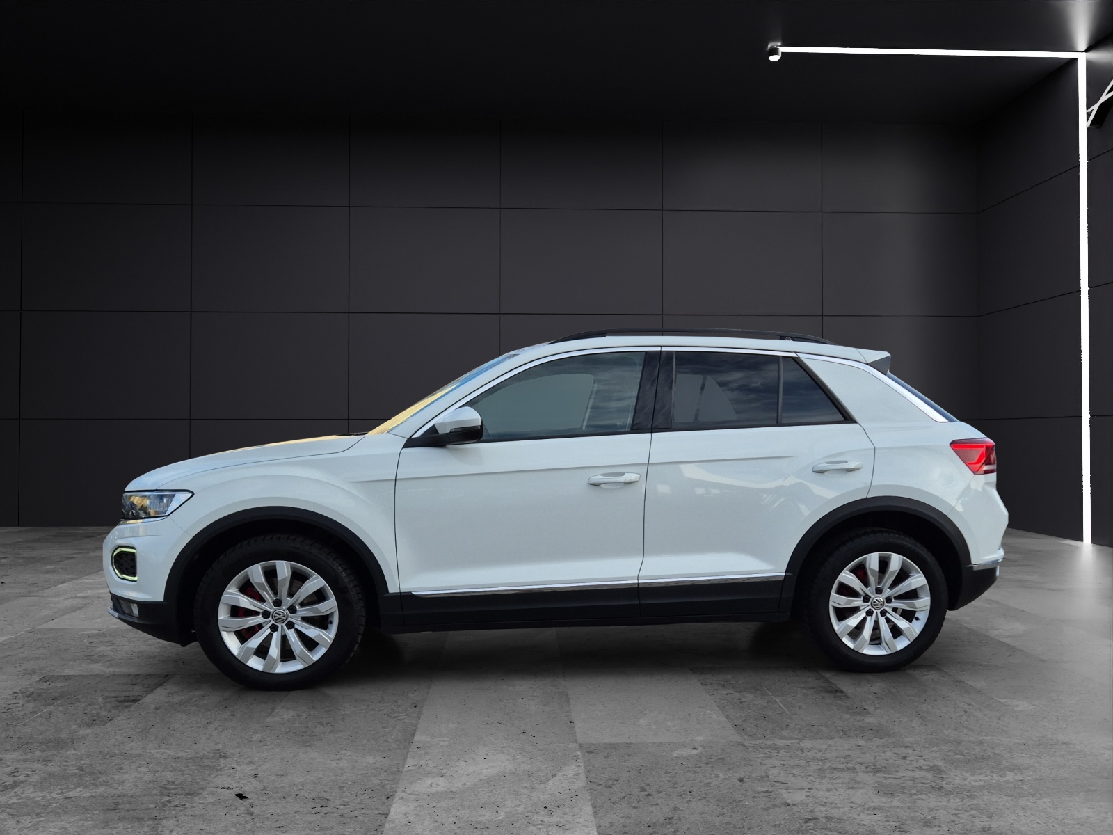 Fahrzeugabbildung Volkswagen T-Roc 1.5 TSI Sport LED Navi