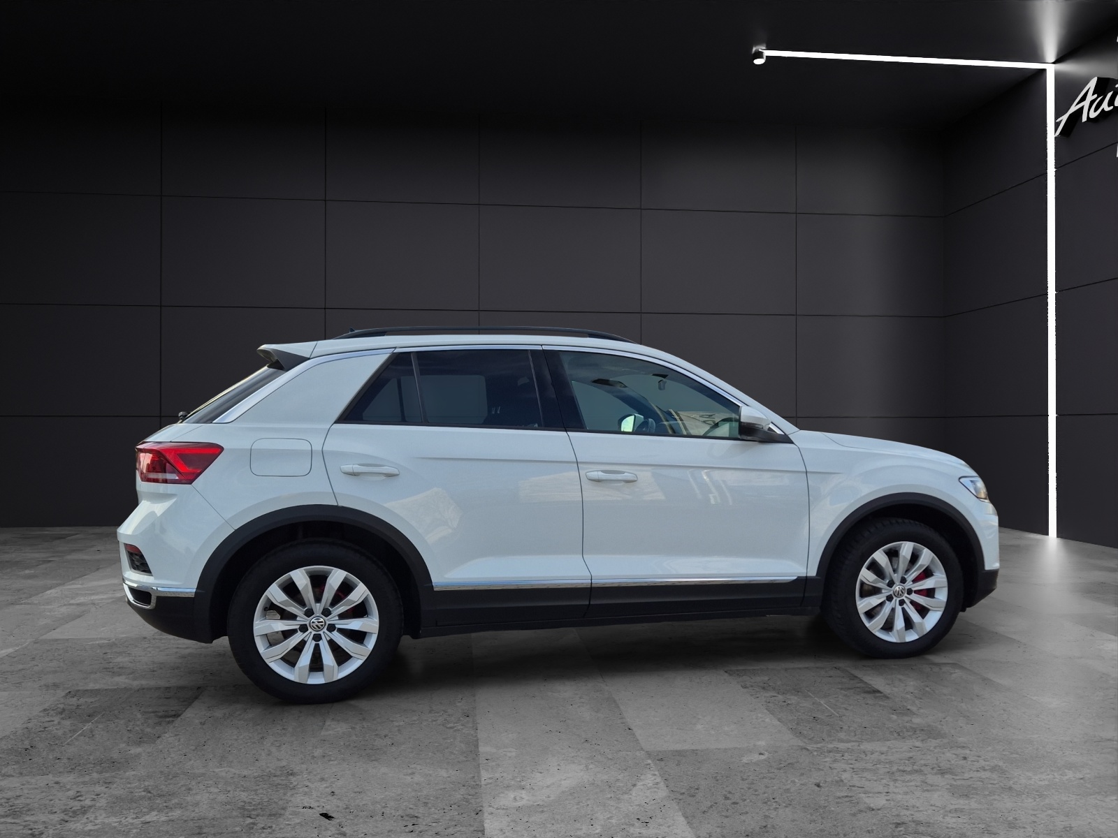 Fahrzeugabbildung Volkswagen T-Roc 1.5 TSI Sport LED Navi