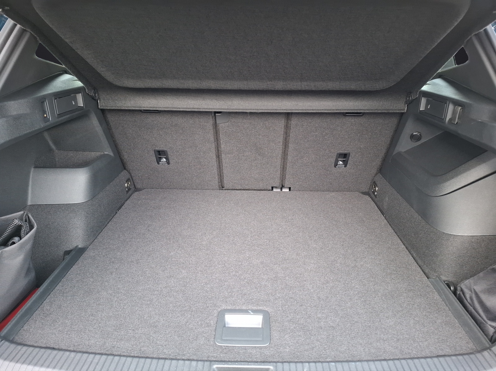 Fahrzeugabbildung Volkswagen Tiguan eTSI R-Line DSG Standhzg Matrix AHK Navi AID HUD ACC RFK 19