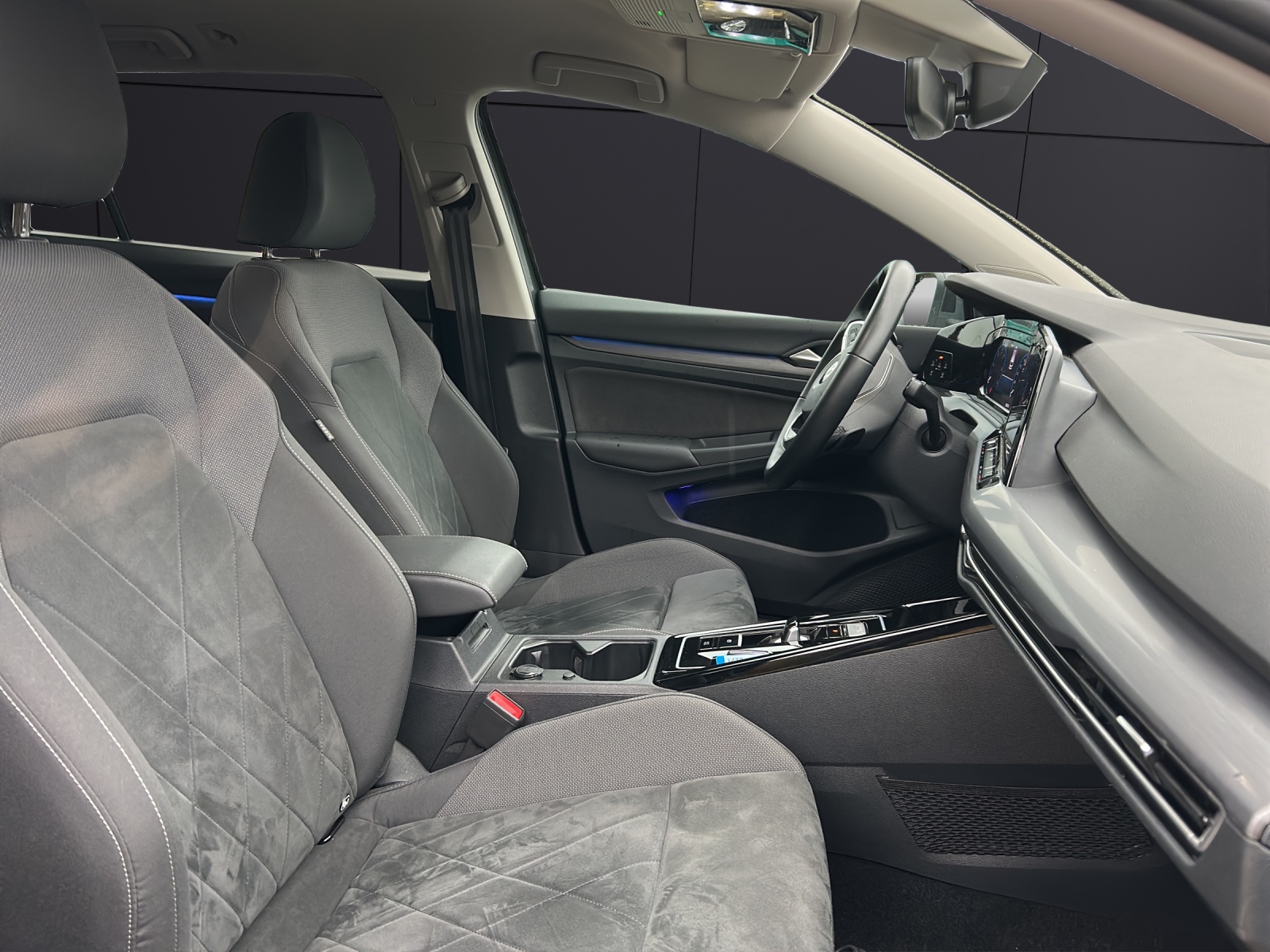 Fahrzeugabbildung Volkswagen Golf VIII Variant Style TDI DSG LED+ ACC SHZ PDC Navi Klima