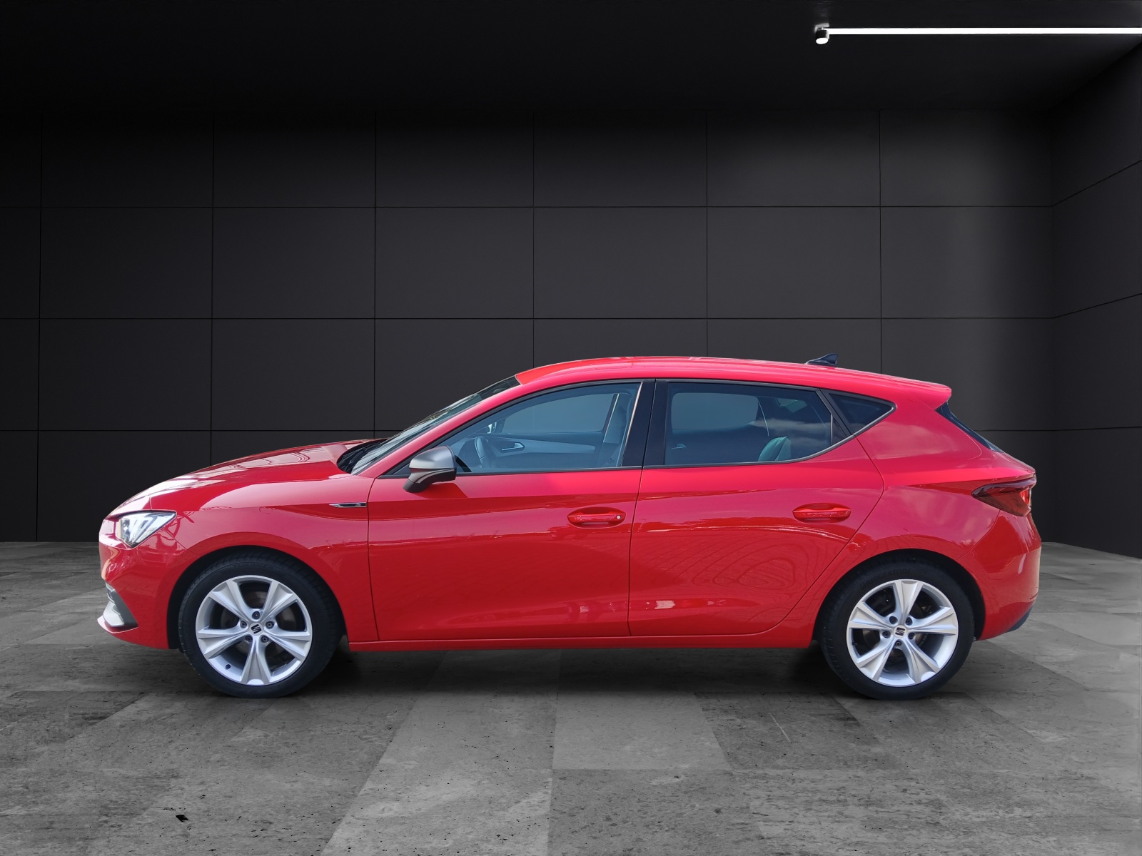 Fahrzeugabbildung SEAT Leon TSI FR-Line LED NAVI AHK RFK GRA