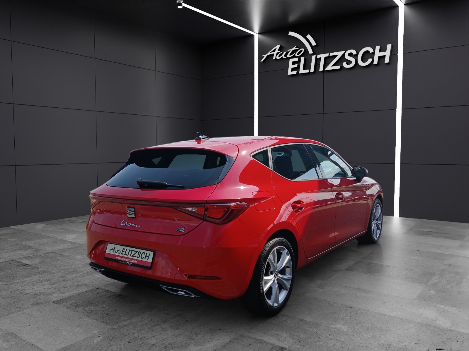Fahrzeugabbildung SEAT Leon TSI FR-Line LED NAVI AHK RFK GRA