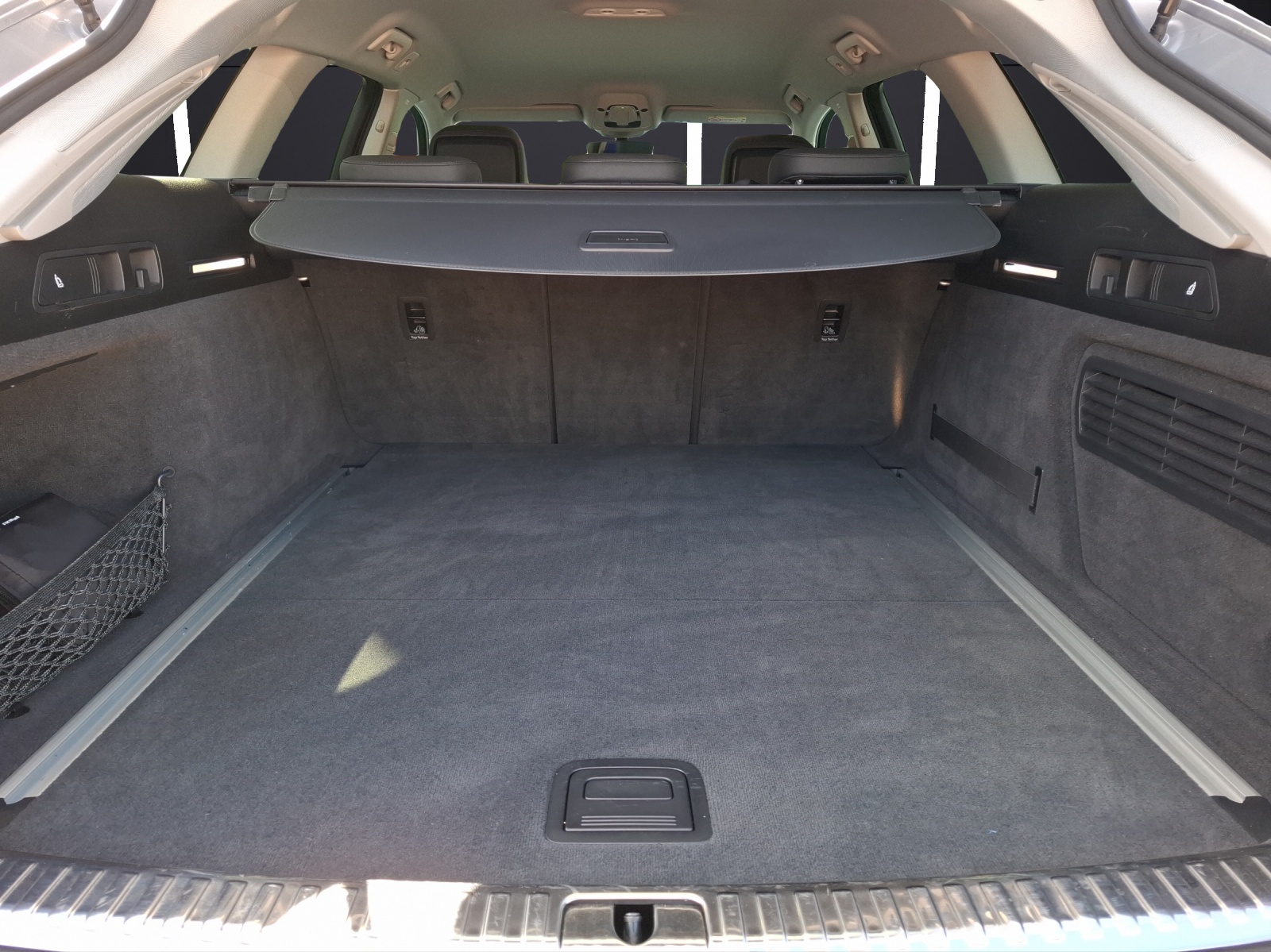 Fahrzeugabbildung Audi A6 Avant 40 TDI quattro design S-tronic Matrix AHK Navi ACC RFK