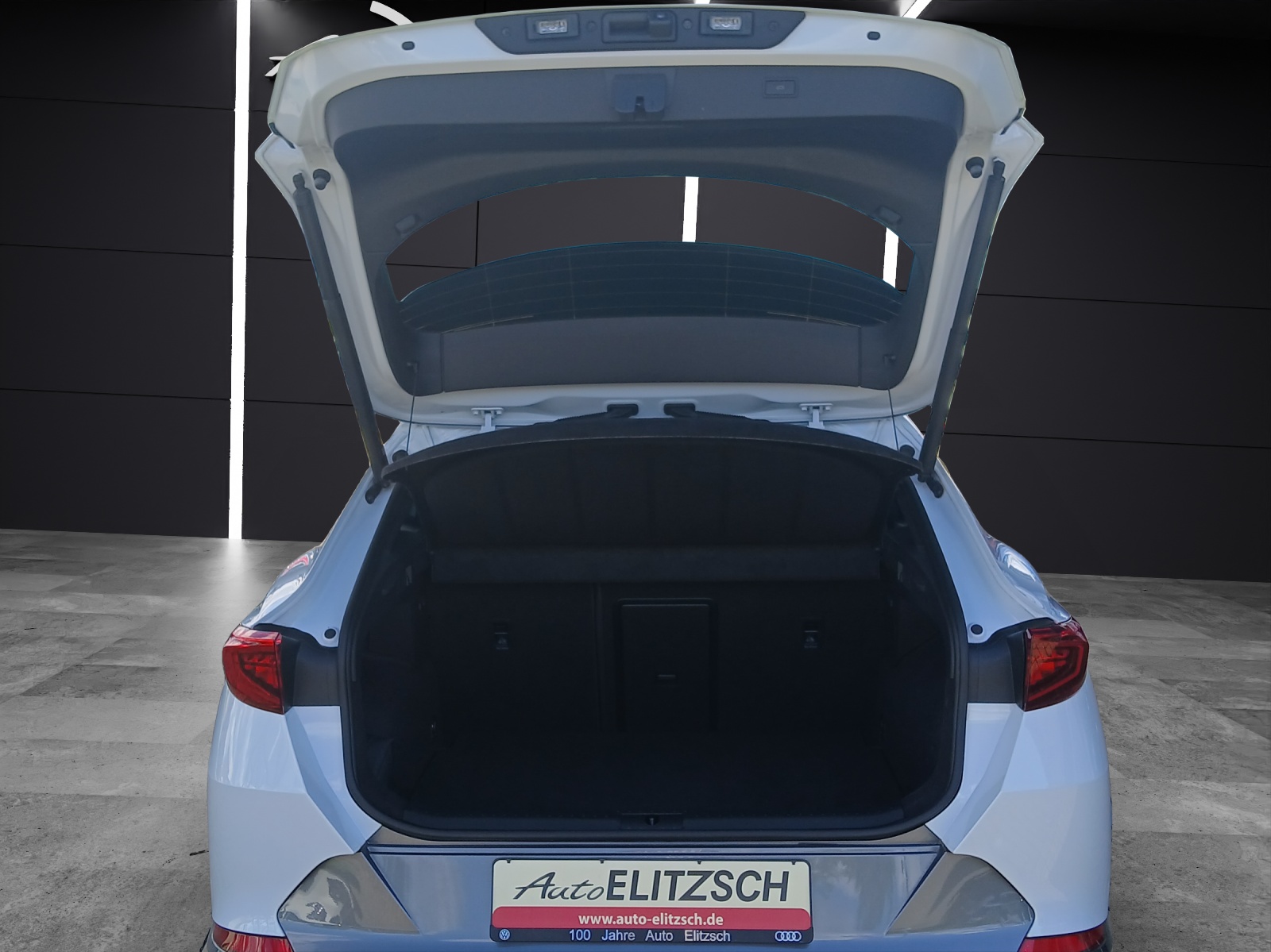 Fahrzeugabbildung CUPRA Formentor VZ DSG 4Drive LED AHK Navi Pano ACC RFK SH 19