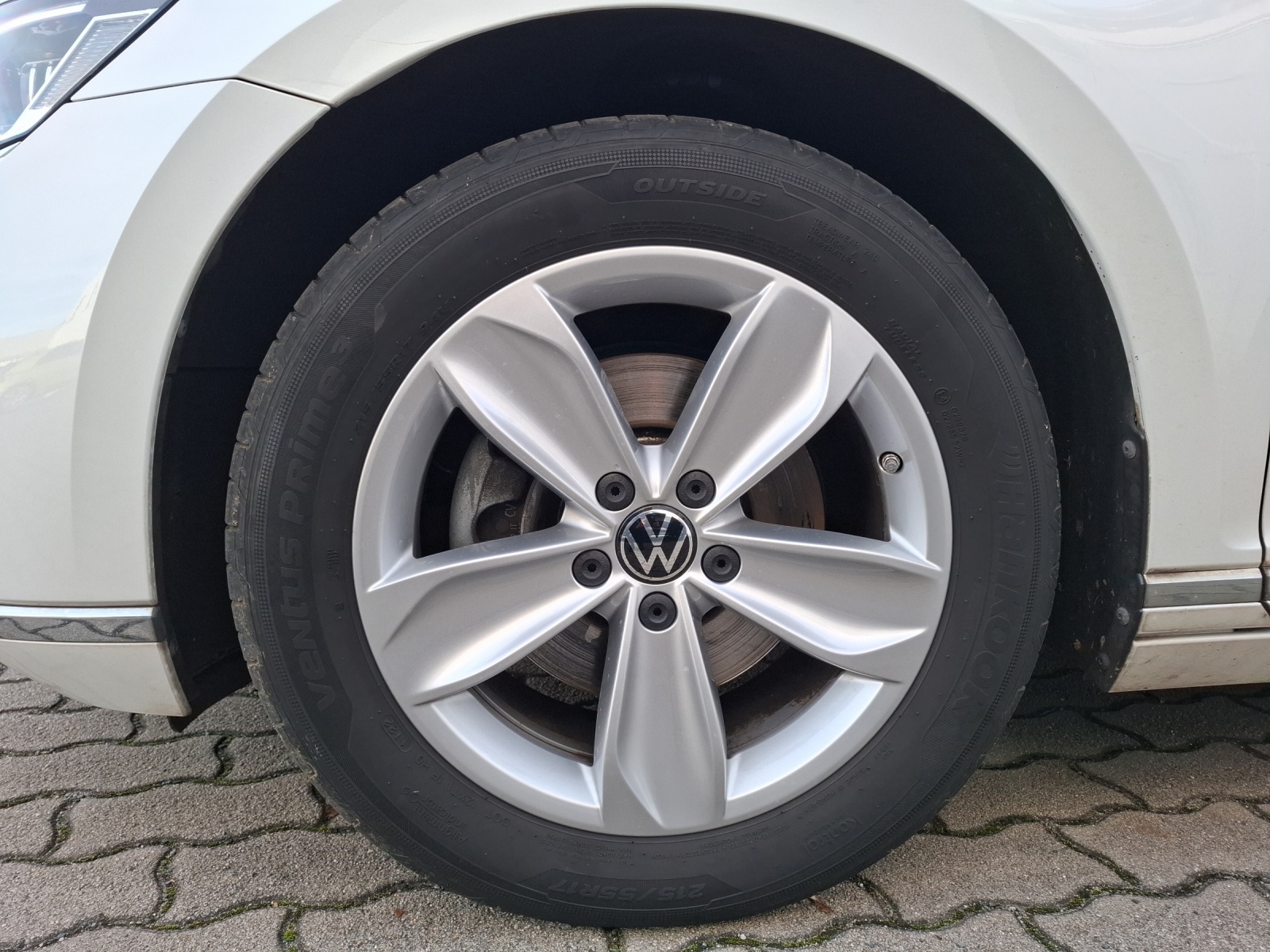 Fahrzeugabbildung Volkswagen Passat Variant TDI Elegance DSG Matrix Navi AID ACC RFK SH