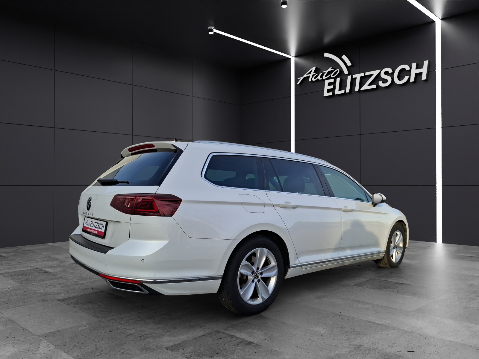 Fahrzeugabbildung Volkswagen Passat Variant TDI Elegance DSG Matrix Navi AID ACC RFK SH