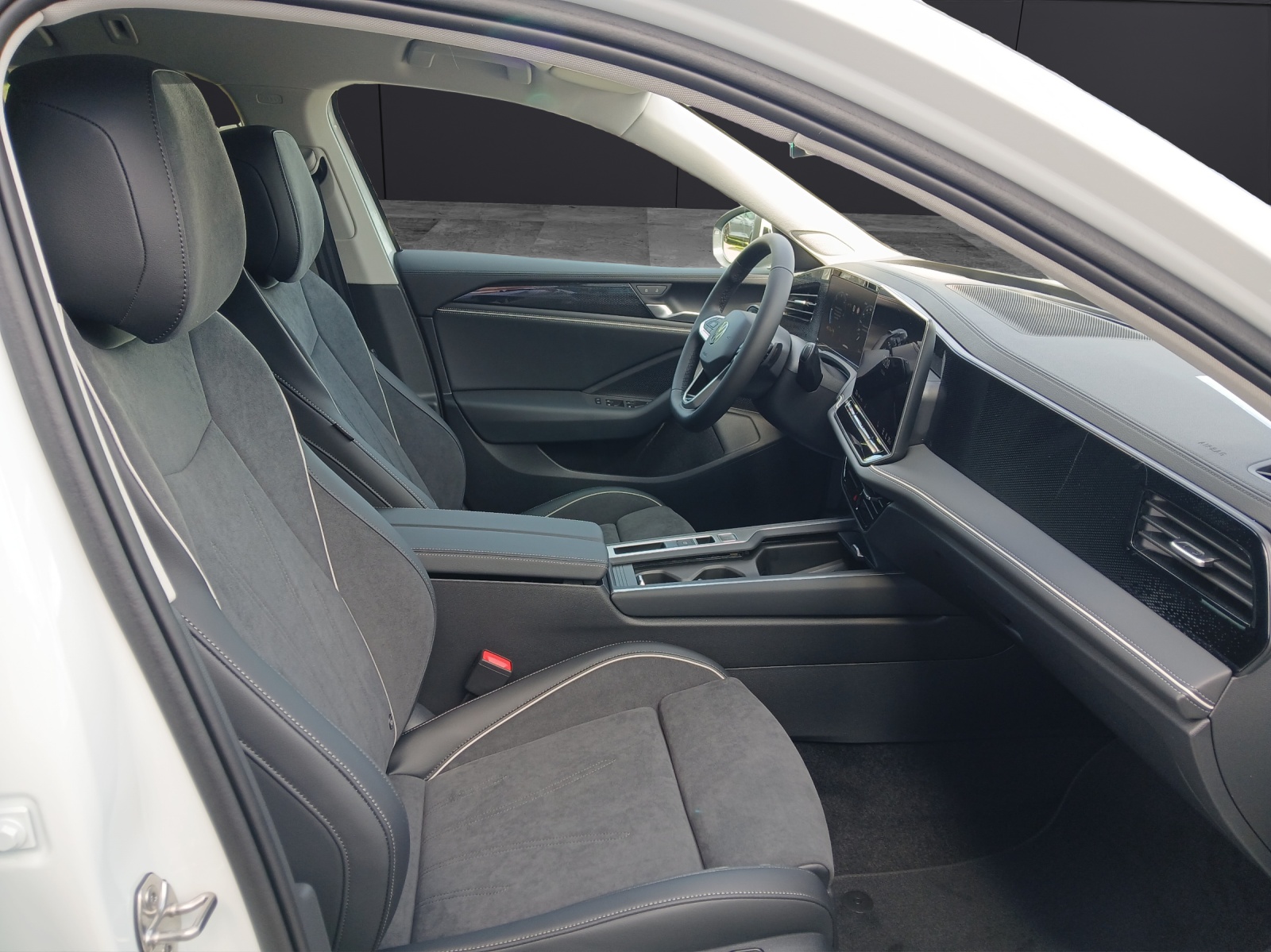 Fahrzeugabbildung Volkswagen Passat Variant 2.0l TDI Business DSG LED NAVI