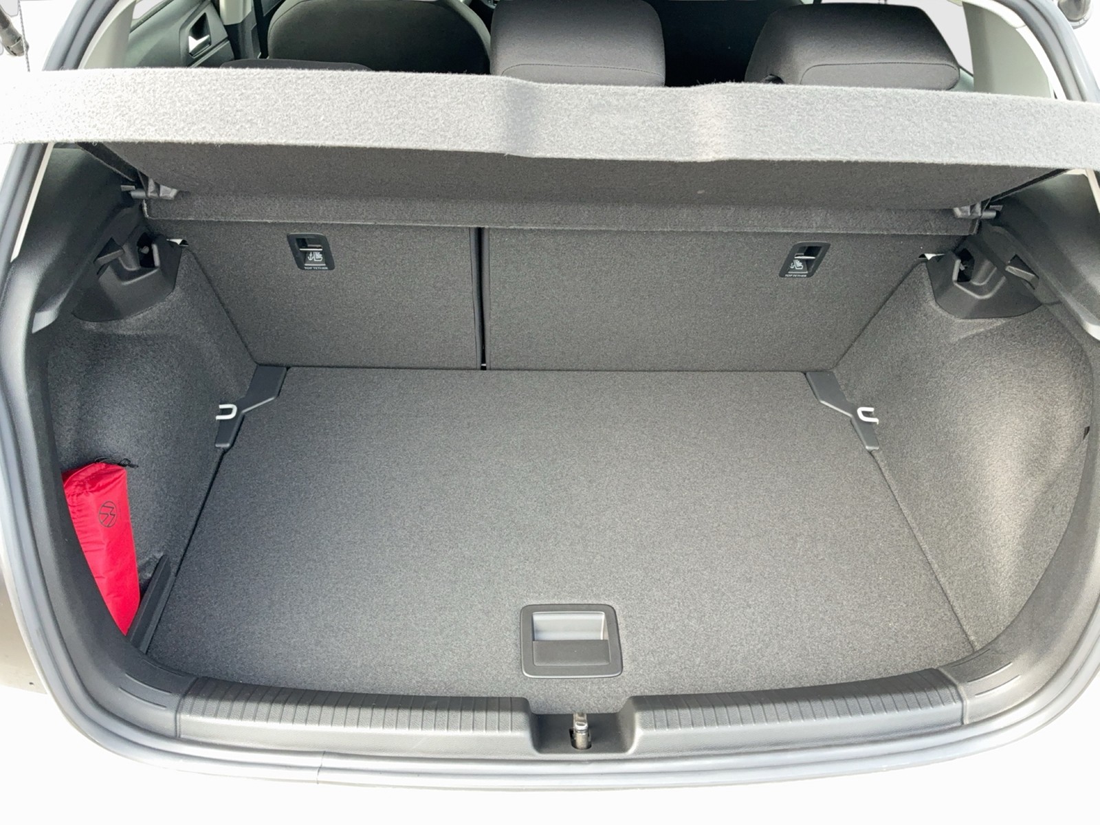 Fahrzeugabbildung Volkswagen Polo DSG Style LED Navi ACC AHZV RearView