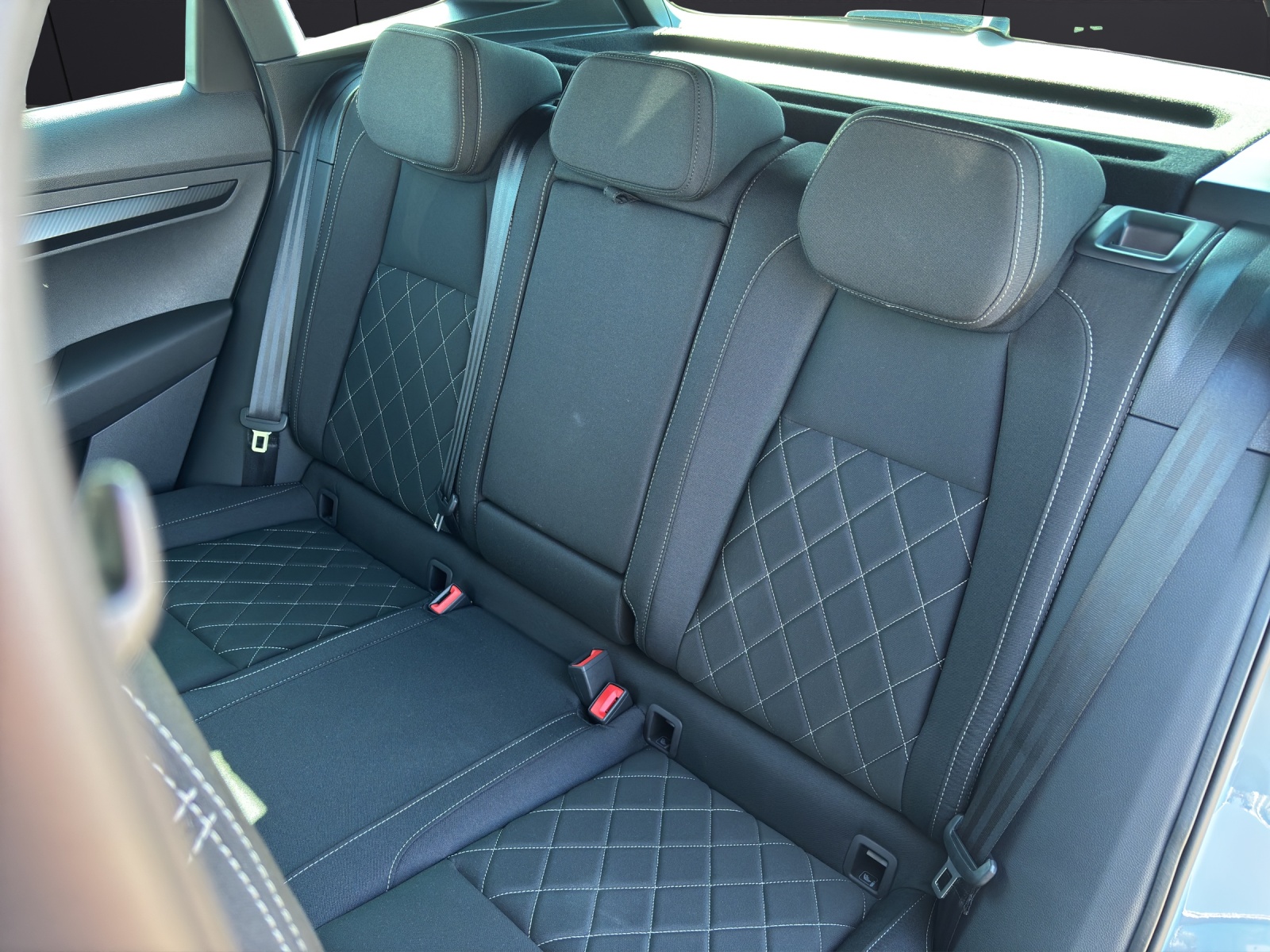 Fahrzeugabbildung SKODA Karoq Sportline 4x4 2.0 TSI DSG Matrix AHK ACC 360GRAD