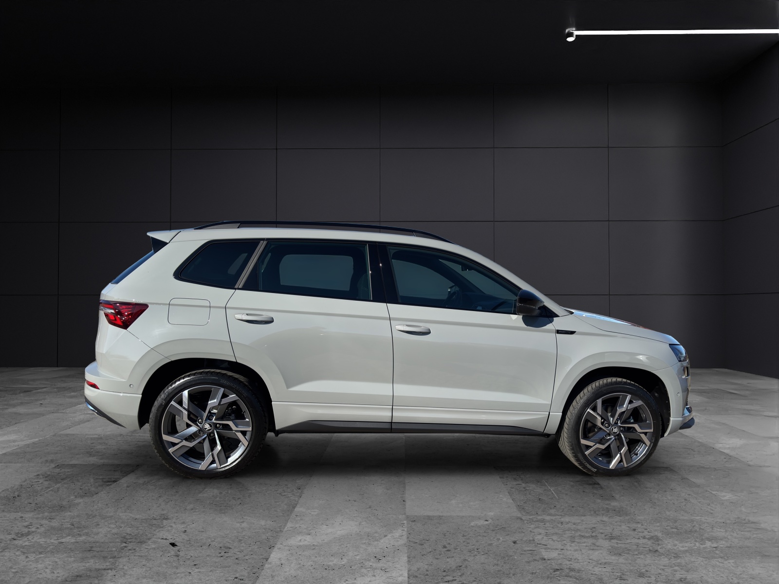 Fahrzeugabbildung SKODA Karoq Sportline 4x4 2.0 TSI DSG Matrix AHK ACC 360GRAD