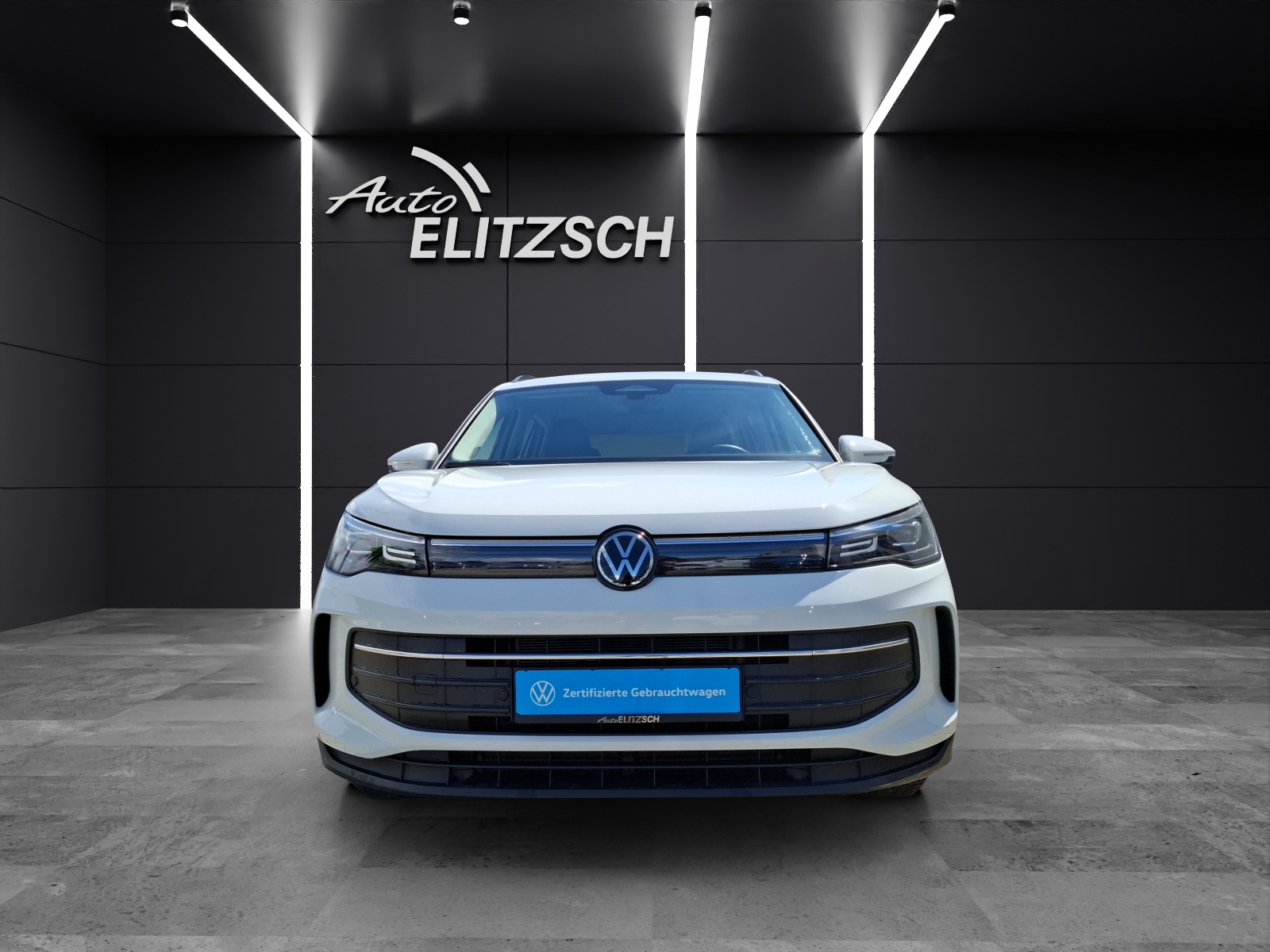 Fahrzeugabbildung Volkswagen Tiguan eTSI Life DSG LED AHK Navi AID ACC RFK SH
