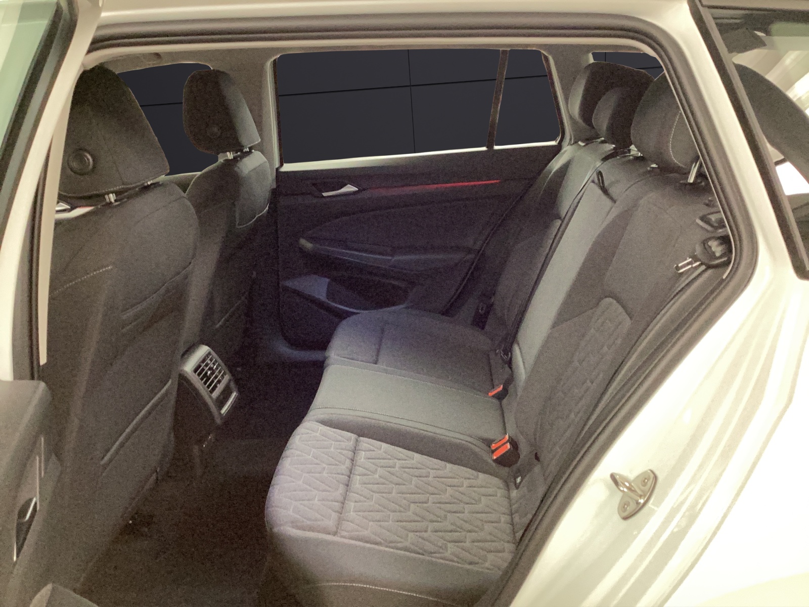 Fahrzeugabbildung Volkswagen Golf VIII Variant TSI Life
