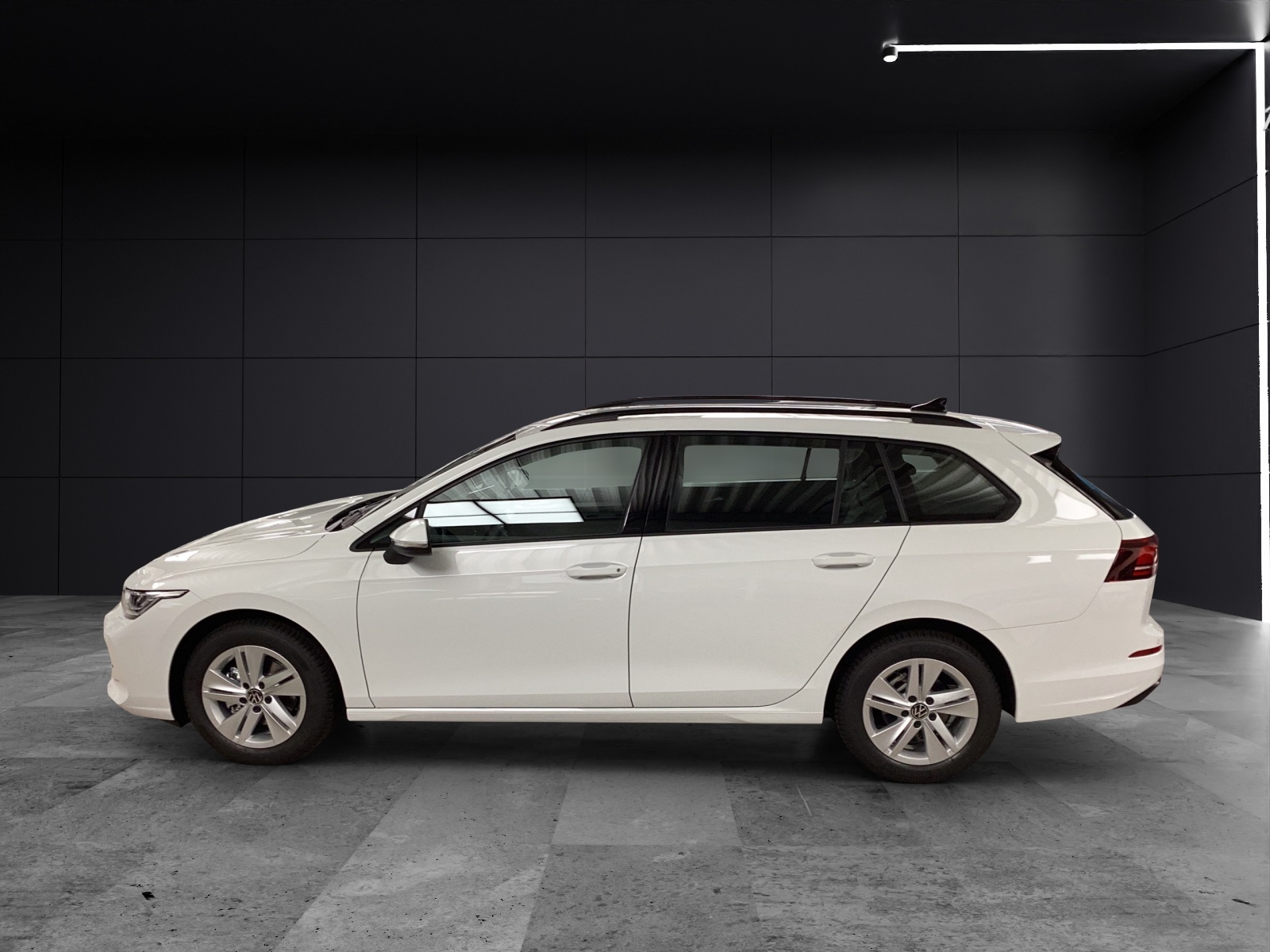 Fahrzeugabbildung Volkswagen Golf VIII Variant TSI Life