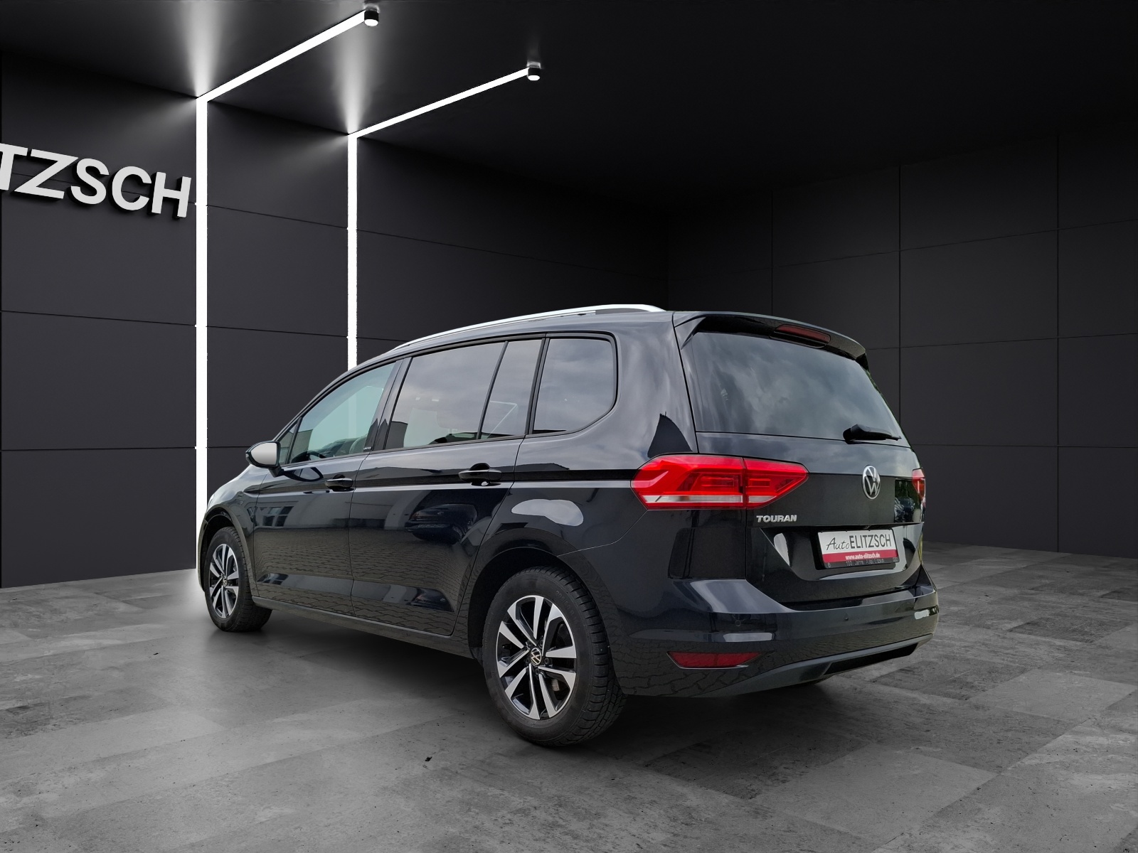 Fahrzeugabbildung Volkswagen Touran TSI United Standhzg 7-Si LED Navi ACC RFK SHZ