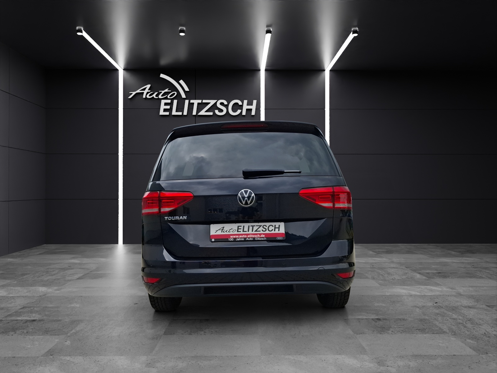 Fahrzeugabbildung Volkswagen Touran TSI United Standhzg 7-Si LED Navi ACC RFK SHZ