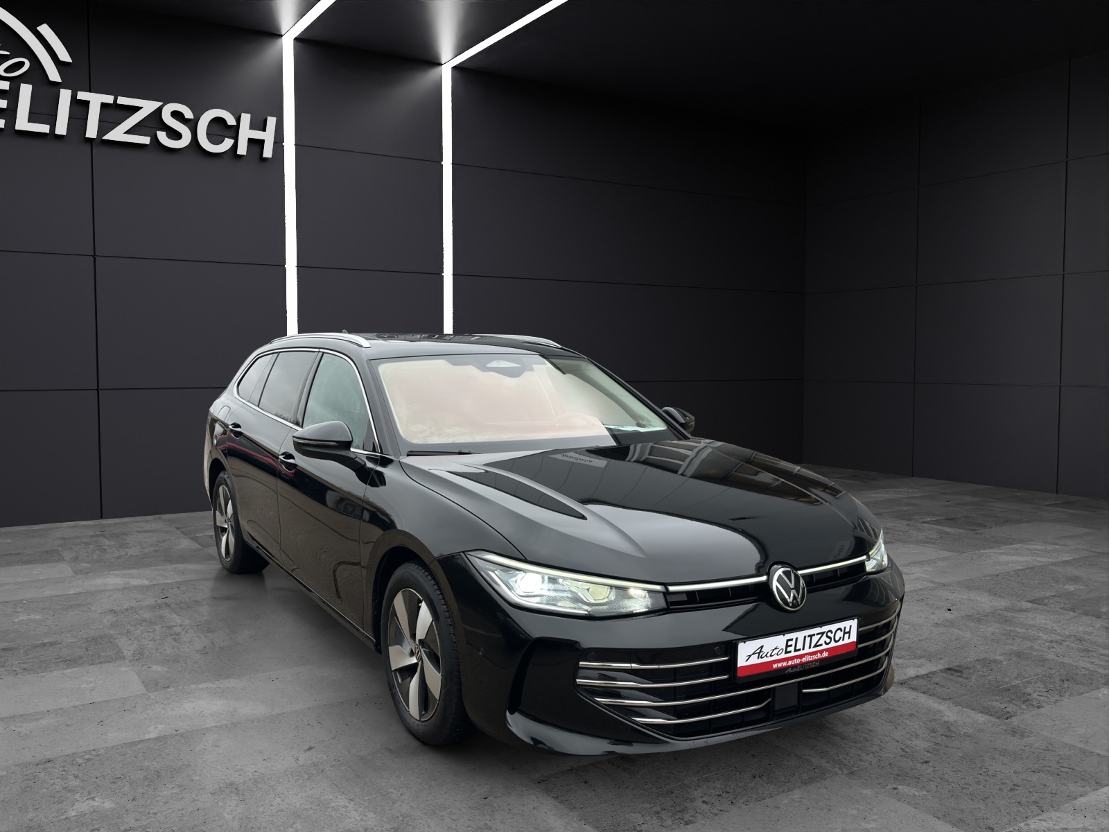 Fahrzeugabbildung Volkswagen Passat TDI DSG Elegance MATRIX ACC AHK PANO STH HuD