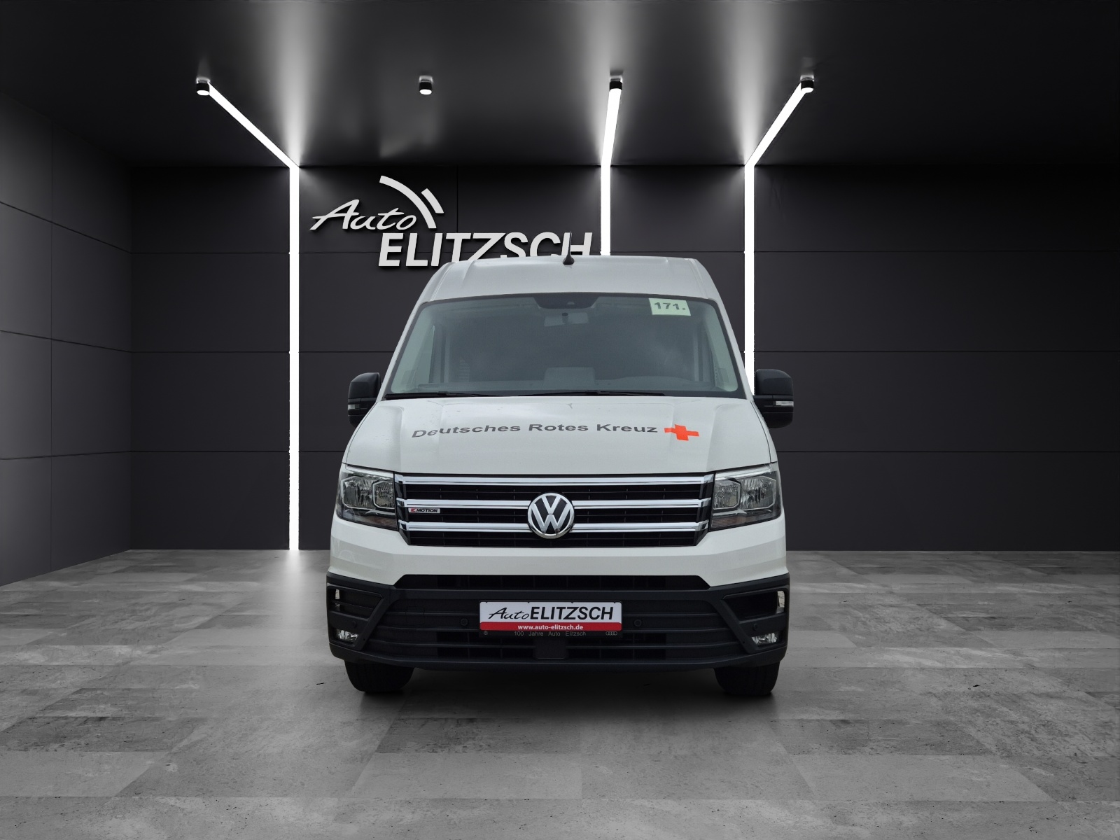 Fahrzeugabbildung Volkswagen Crafter 35 MR HD 4Mo 9-Si Rollstuhllift Trittstufe STH AHK Klima PDC