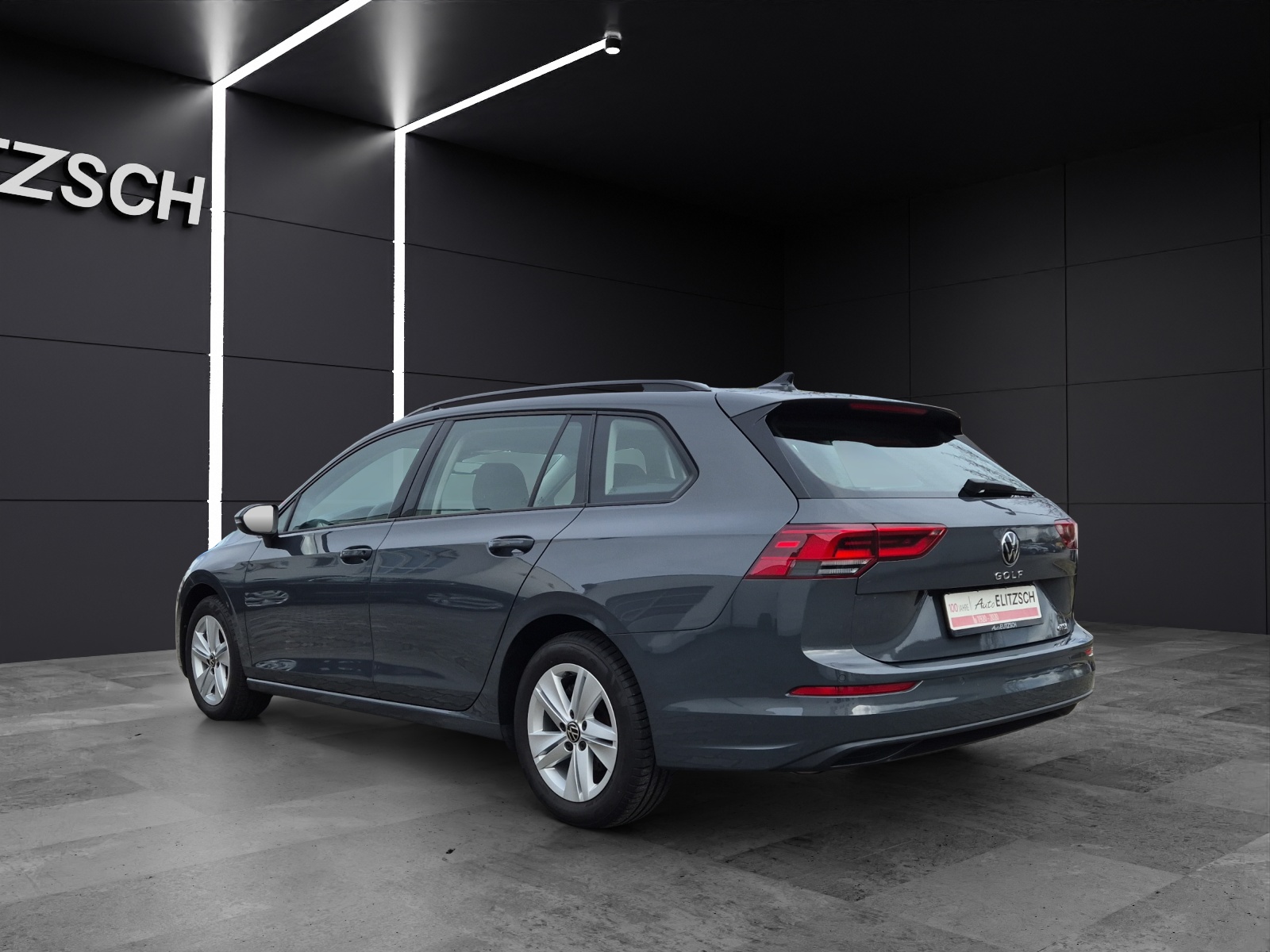 Fahrzeugabbildung Volkswagen Golf VIII Variant eTSI Life DSG LEDplus Navi AID ACC PDC SH