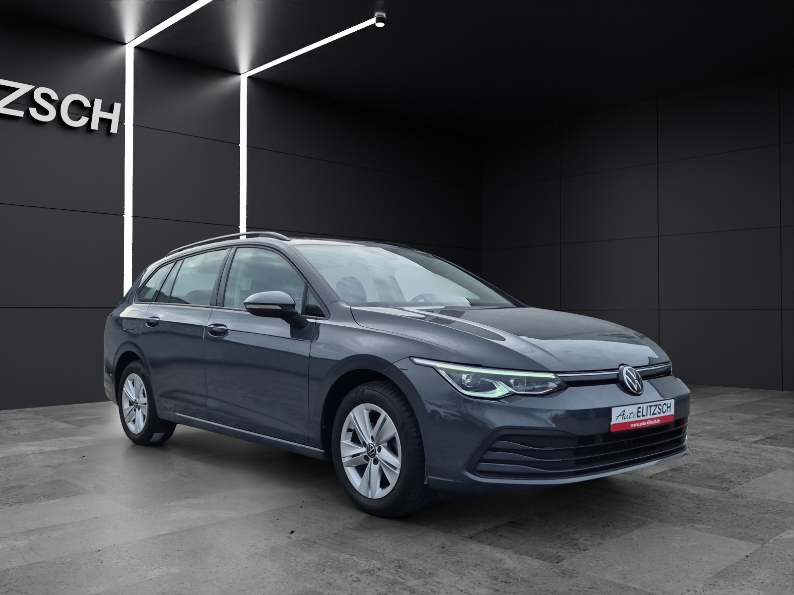 Fahrzeugabbildung Volkswagen Golf VIII Variant eTSI Life DSG LEDplus Navi AID ACC PDC SH