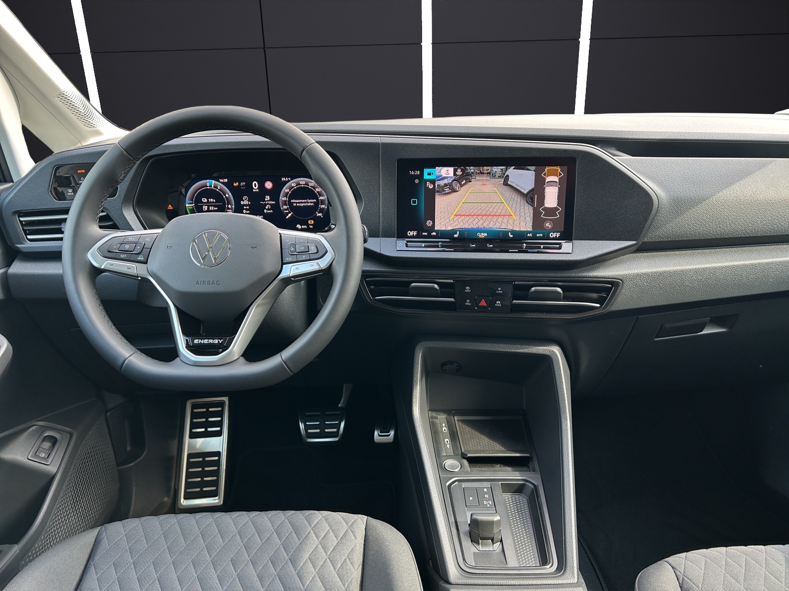 Fahrzeugabbildung Volkswagen Caddy e-Hyb Maxi Life 7-Sitzer 1,5 l 85 kW eHy