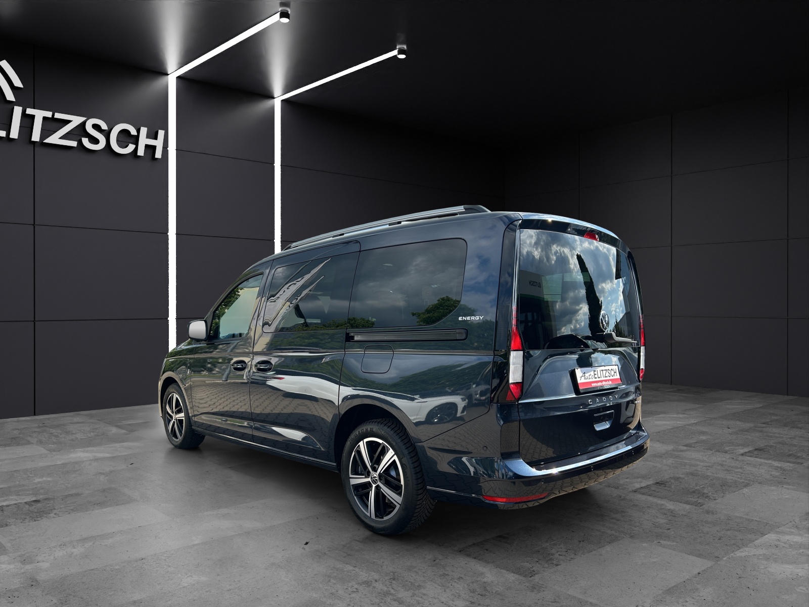 Fahrzeugabbildung Volkswagen Caddy e-Hyb Maxi Life 7-Sitzer 1,5 l 85 kW eHy